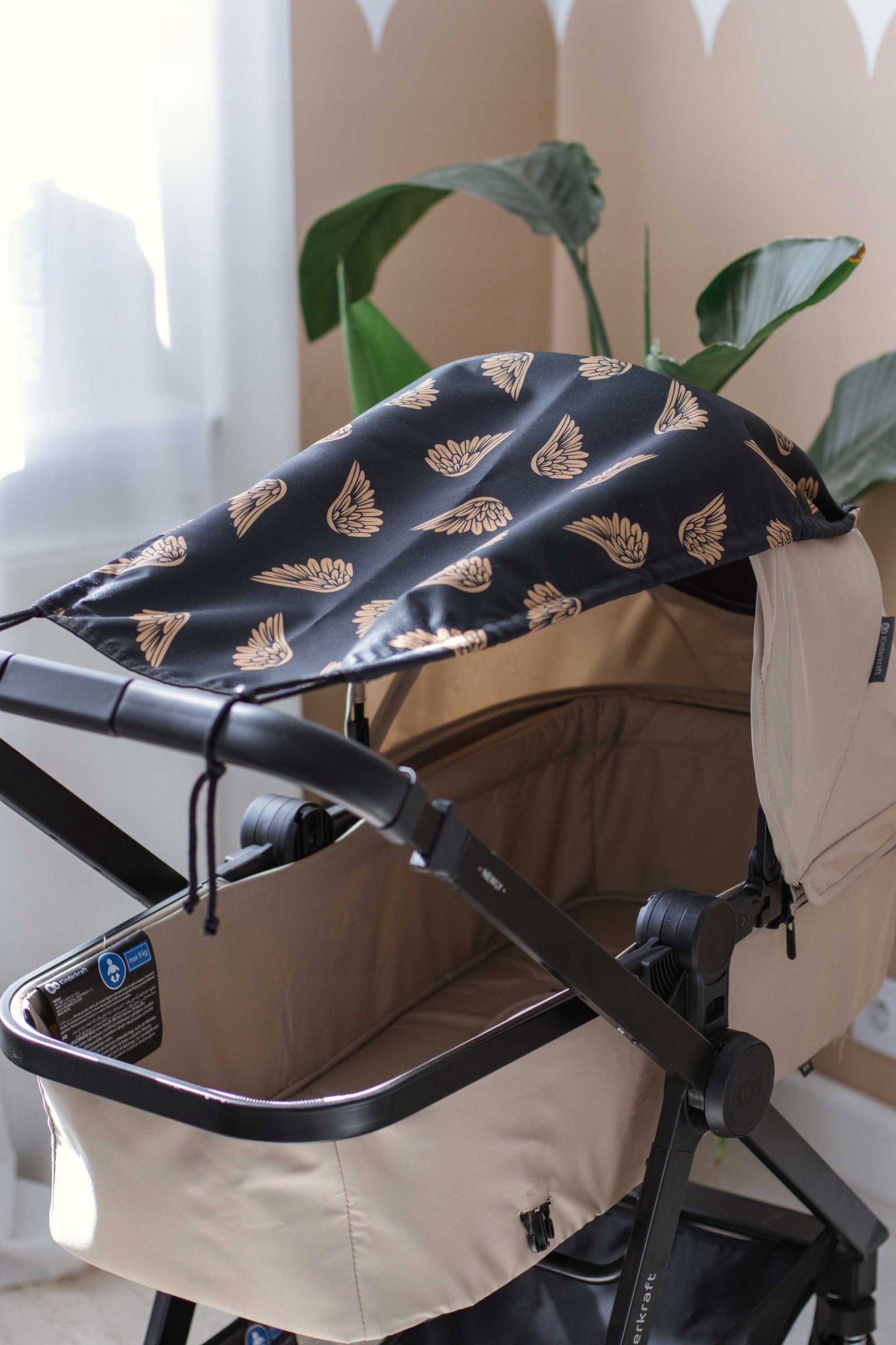 VISOR FOR STROLLER UV SUN VISOR WATERPROOF PROTECTION JUKKI EAN (GTIN) 5904506824663