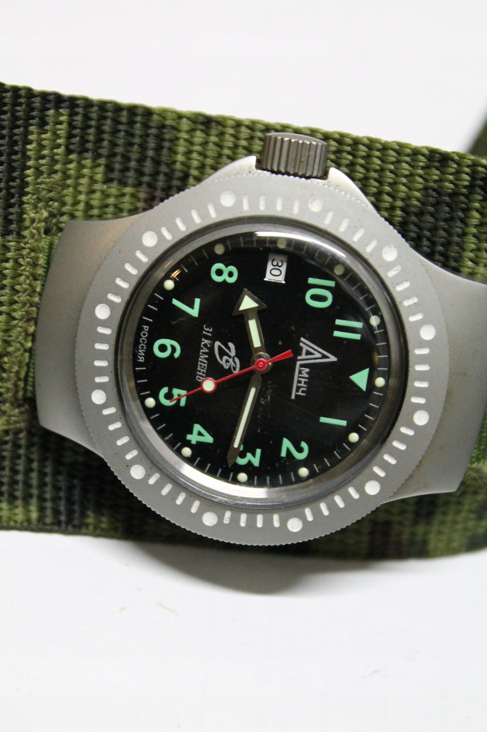 VOSTOK Vostok-DESIGN FOR ARMY VENDING MACHINE NEW LIFEGUARD-STOP SECOND-PASSPORT
