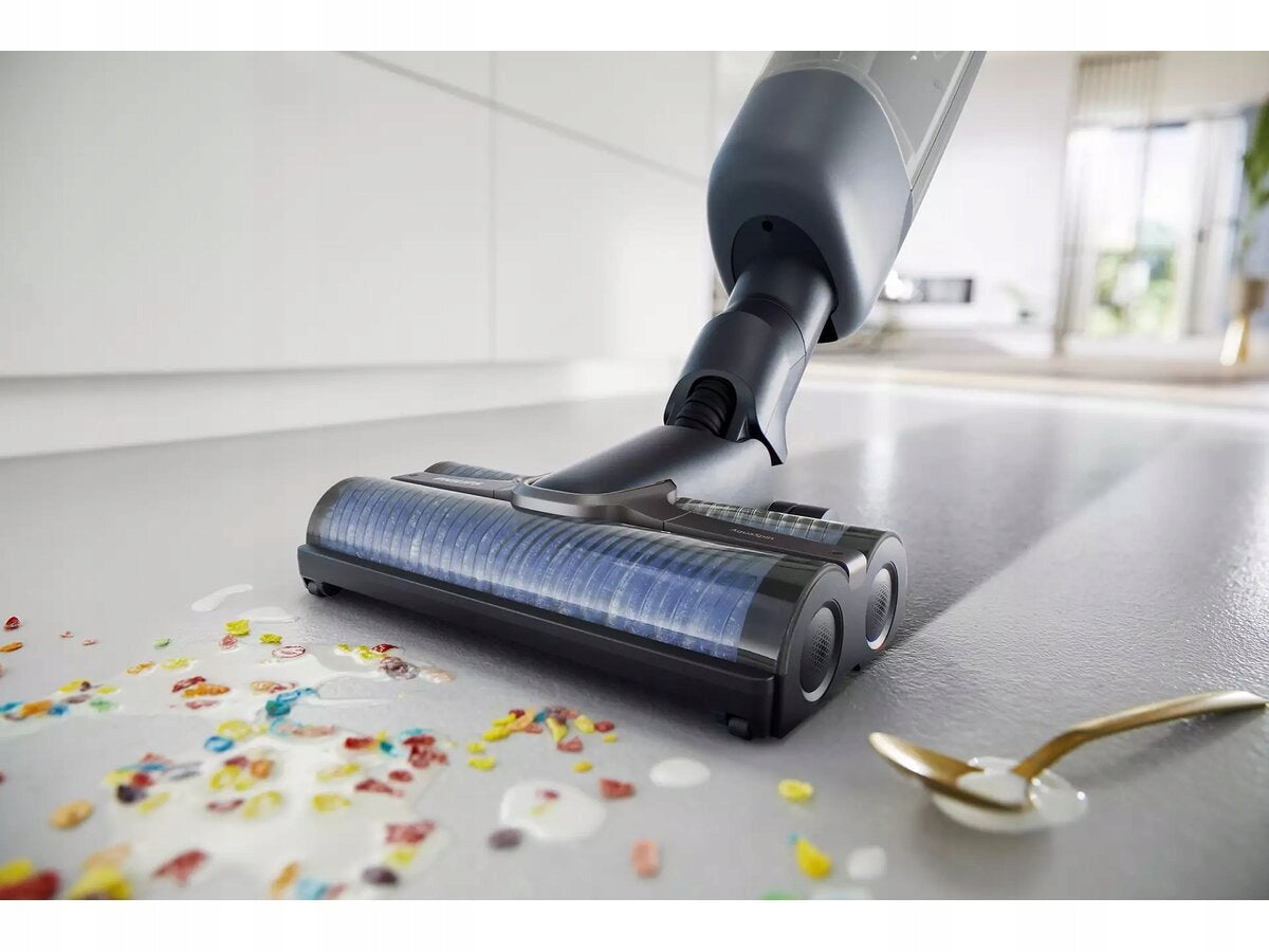 Vacuum cleaner PHILIPS Aquatrio 7000 XW7110/01 Dust container volume 0.6 l