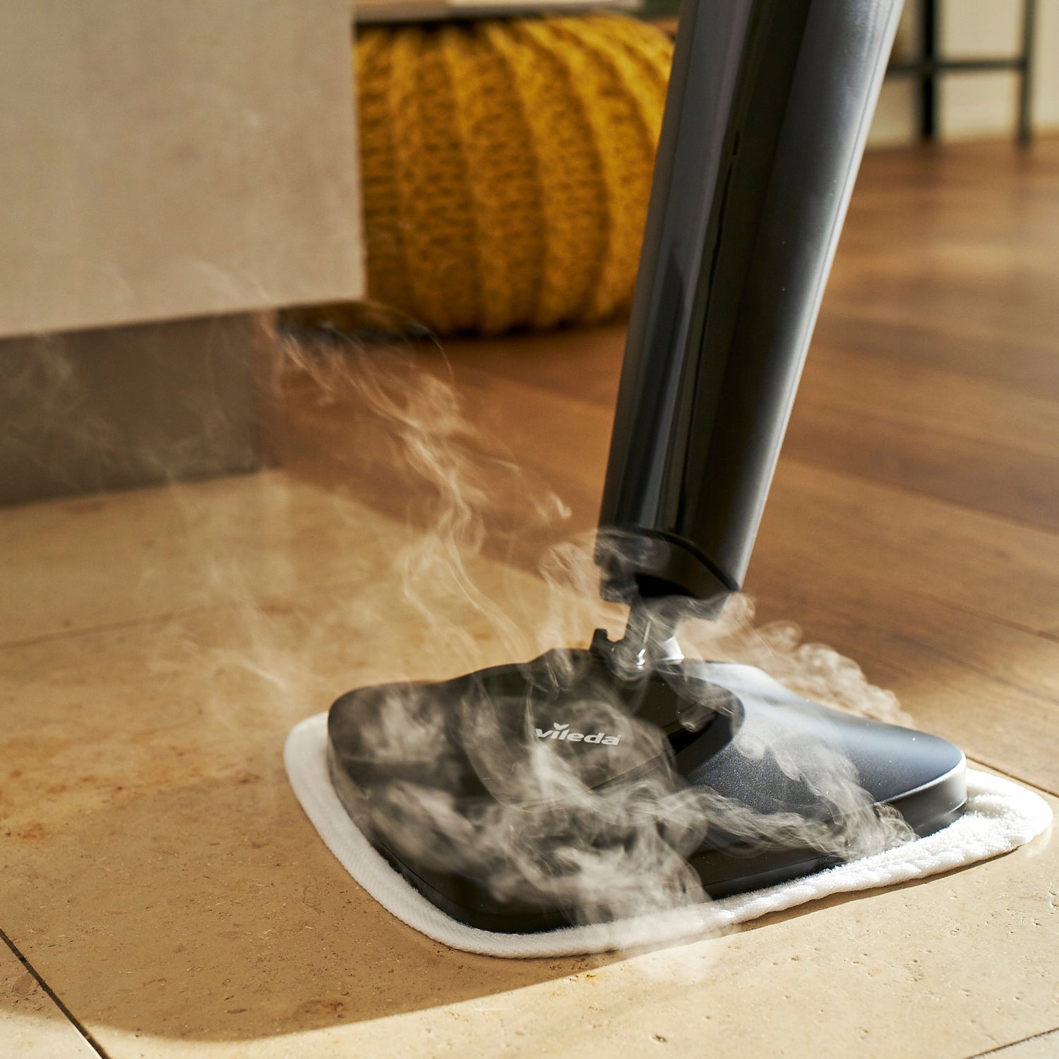 Vileda Steam Plus electric steam mop works without detergents Power 1550 W