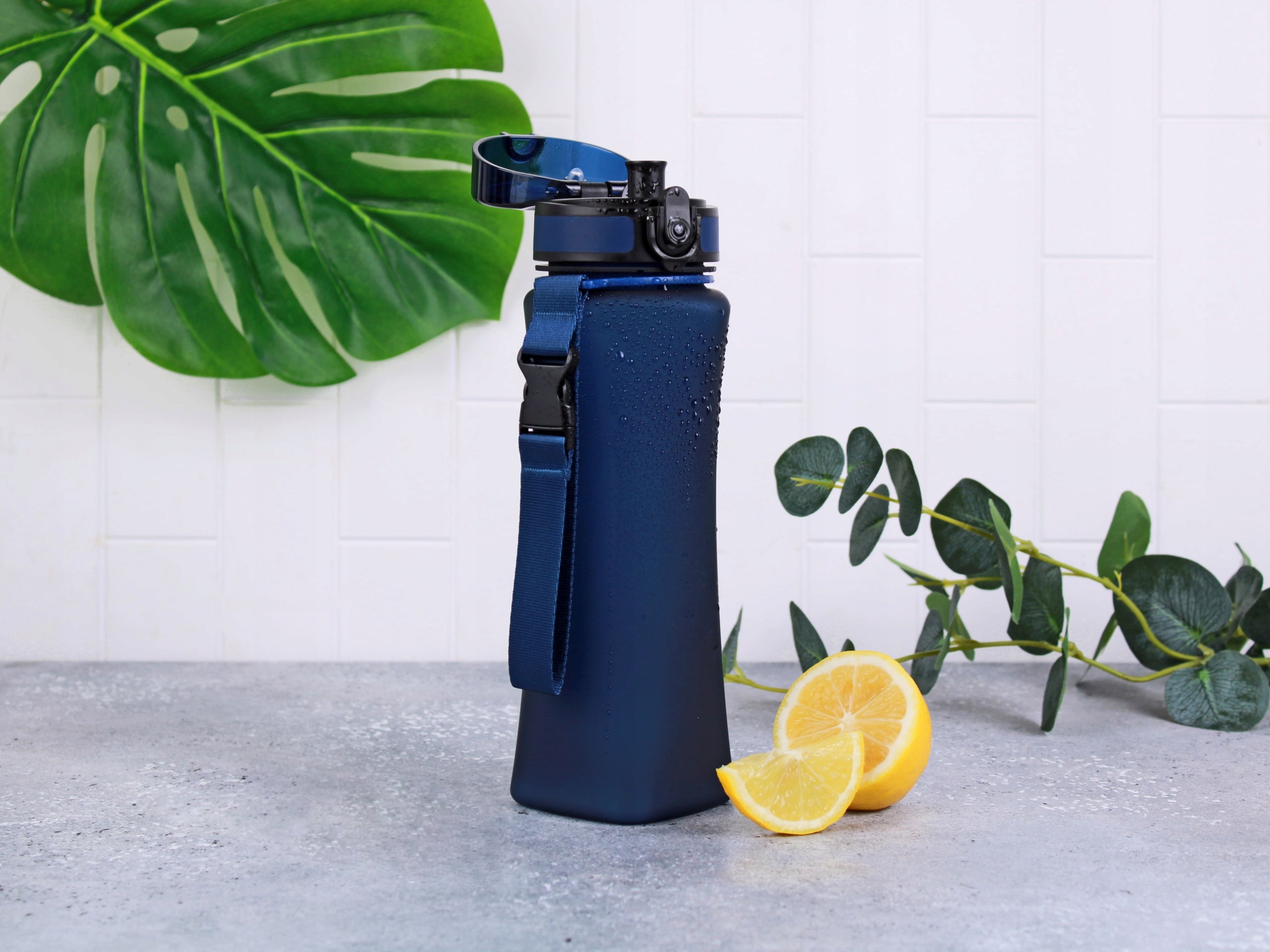 WATER BOTTLE 700ML SPORTS BOTTLE TRITAN DARK BLUE LIMITED EDITION Model bidon na wodę WAVE