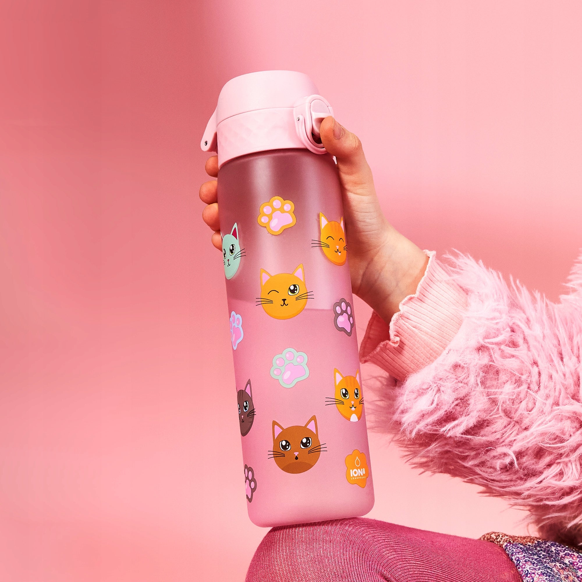 WATER BOTTLE FOR GIRLS FOR TRAINING FUNNY CATS PAWS ION8 0,5 l Brand Ion8