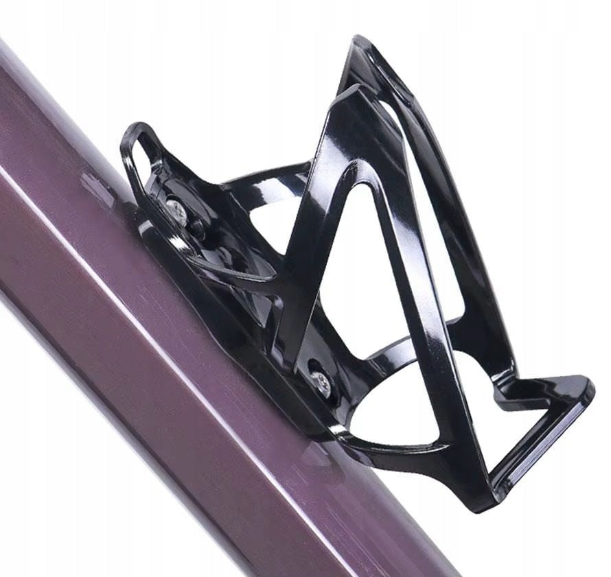 WATER BOTTLE HOLDER ATTACHED TO THE APPLE AIRTAG LOCATOR PROTECTION FOR THE BIKE Brand no brand