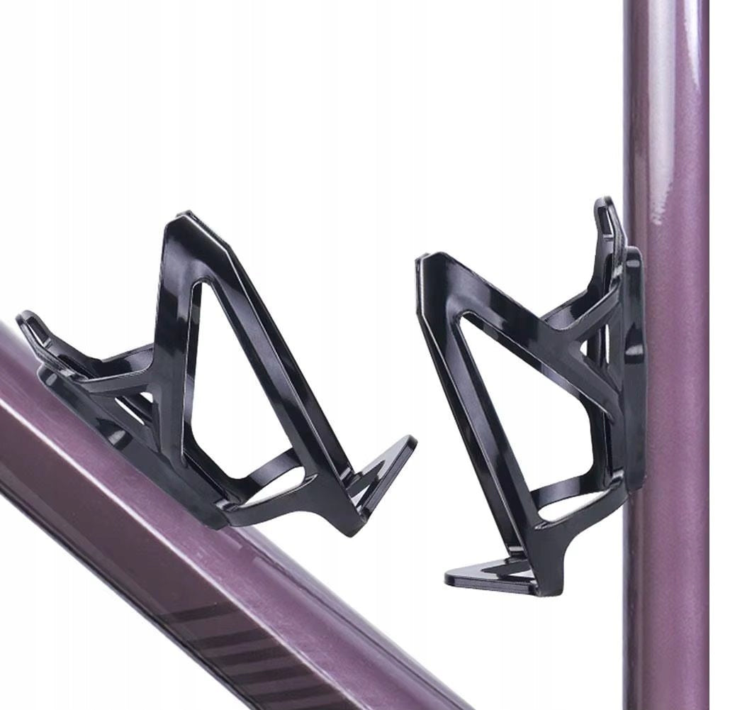 WATER BOTTLE HOLDER ATTACHED TO THE APPLE AIRTAG LOCATOR PROTECTION FOR THE BIKE Manufacturer code uchwyt na bidon do airtag do roweru