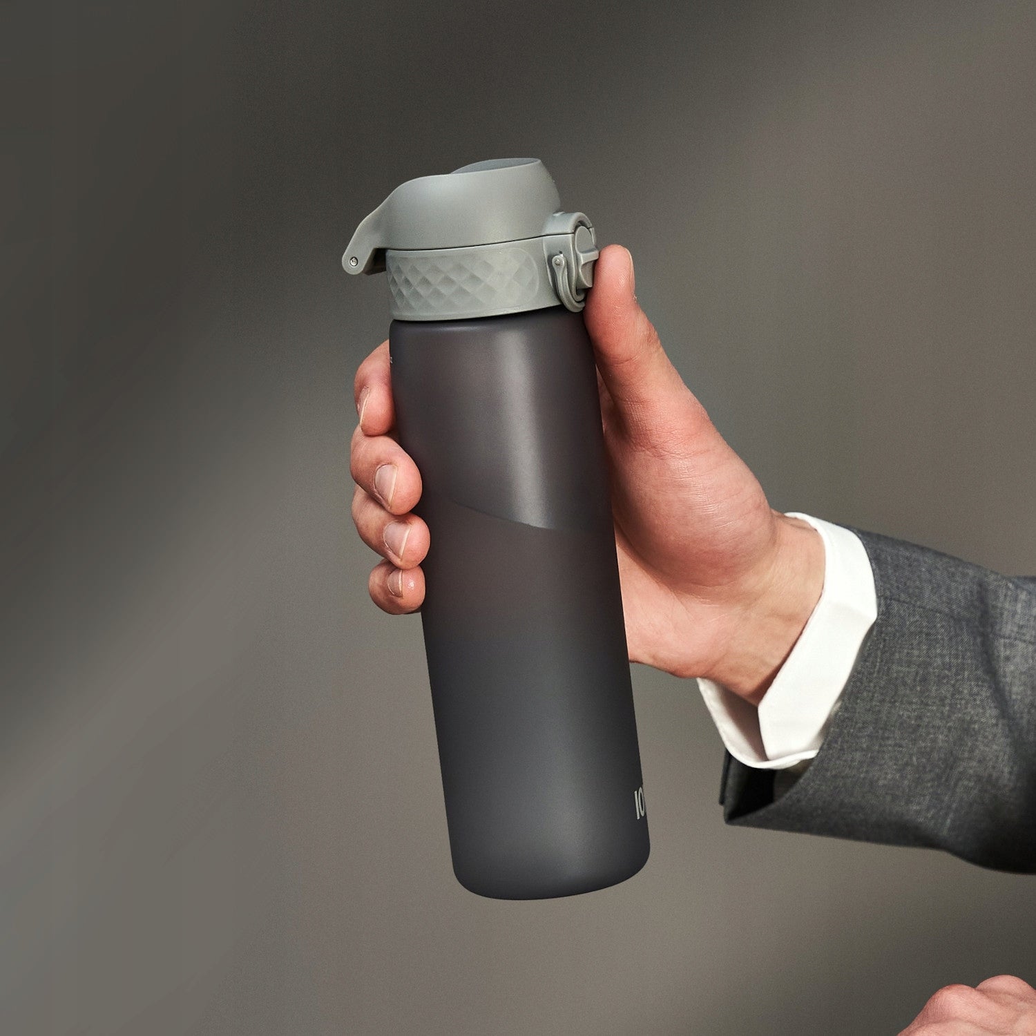 WATER BOTTLE WITH MOUTHPIECE - PZH CERTIFICATE- ELEGANT PREMIUM - ION8 0,5 L 500 ml Color gray