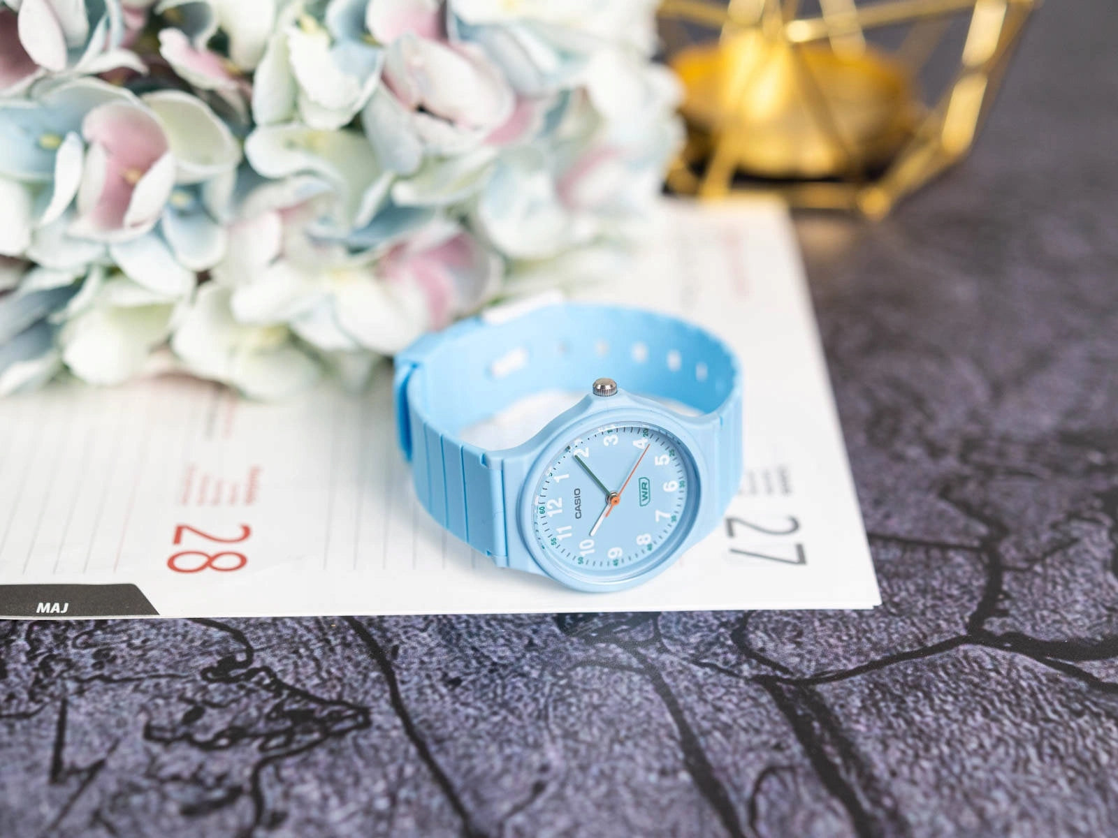WOMEN'S WATCH CASIO LQ-24B-2BEF BLUE ON STRAP LIGHT ANALOG Brand CASIO