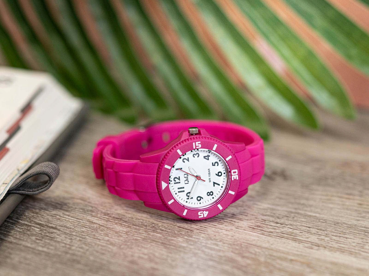 WOMEN'S WATCH QQ V26A-005VY PINK YOUTH CASUAL 100M Batteries included yes