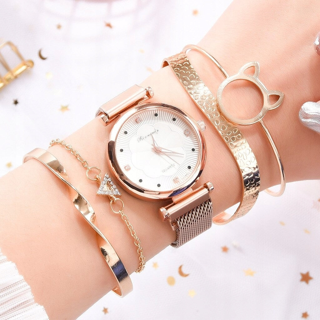 WOMEN'S WATCH SET ROSE BRACELET Classic Waterproof Fashionable Y9 Brand no brand