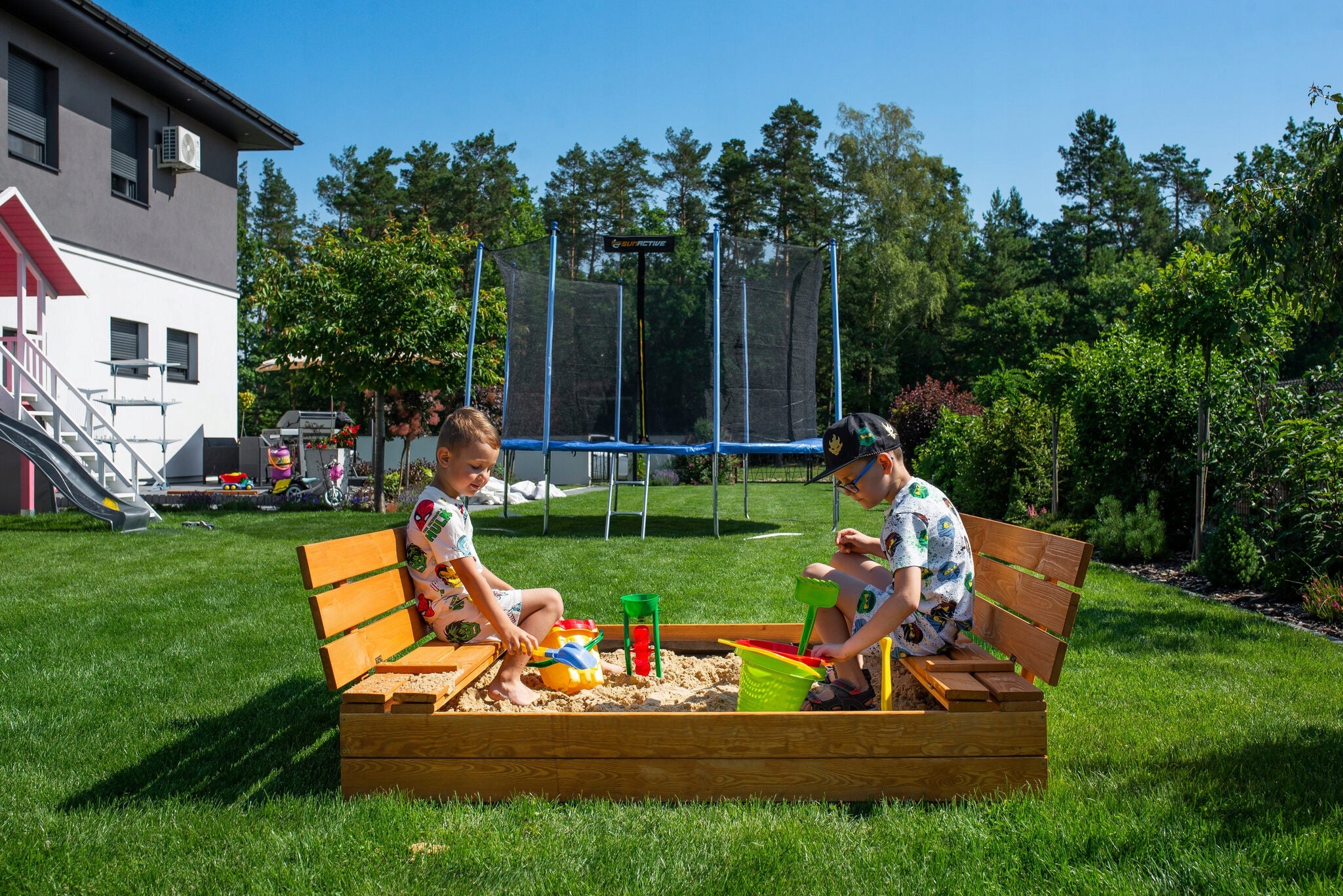 WOODEN SANDBOX IMPREGNATED WITH BENCHES LARGE 140cm MANUFACTURER Kid's age 16+ months
