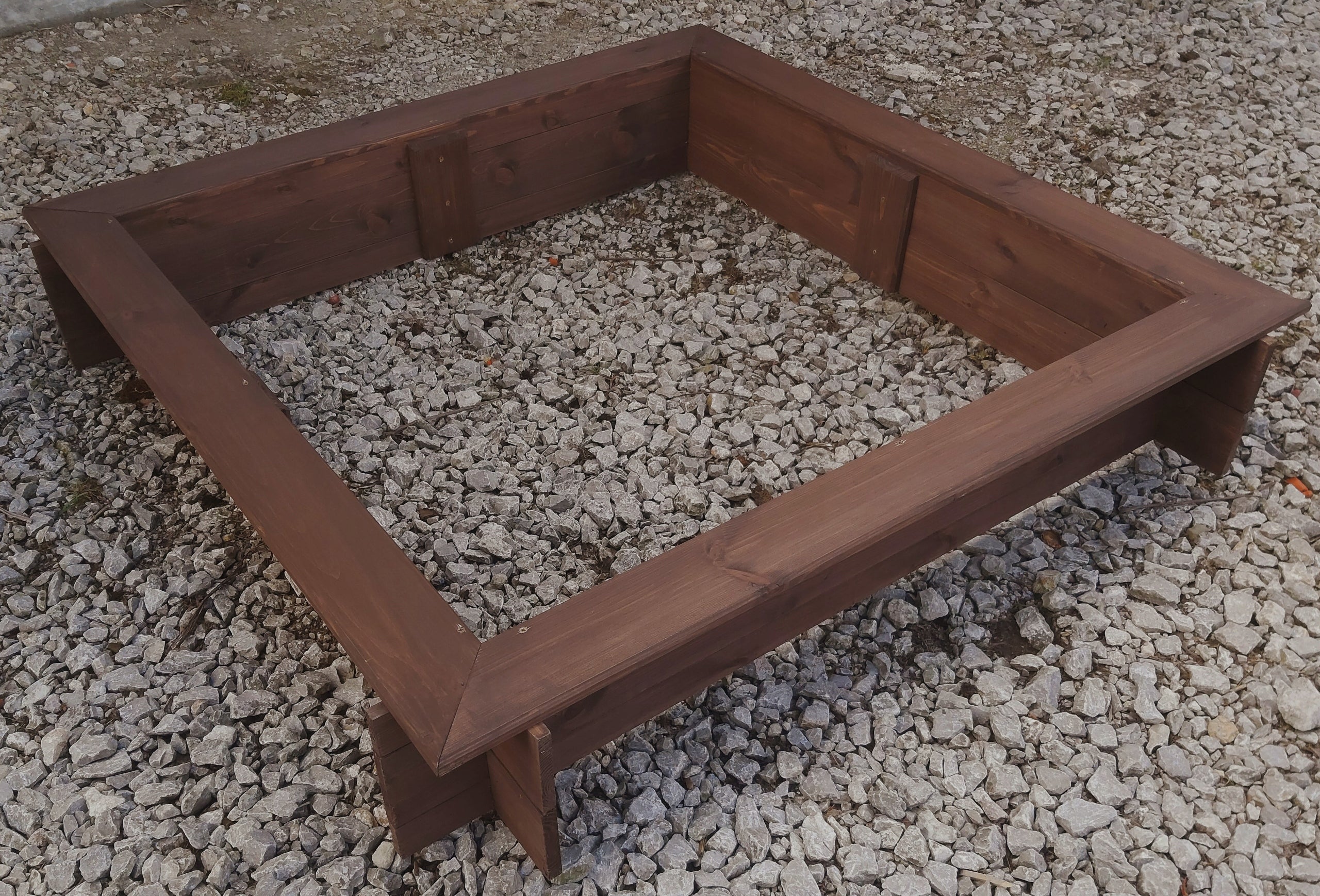 WOODEN SANDBOX P1 120X120 ROSEWOOD Manufacturer code P01