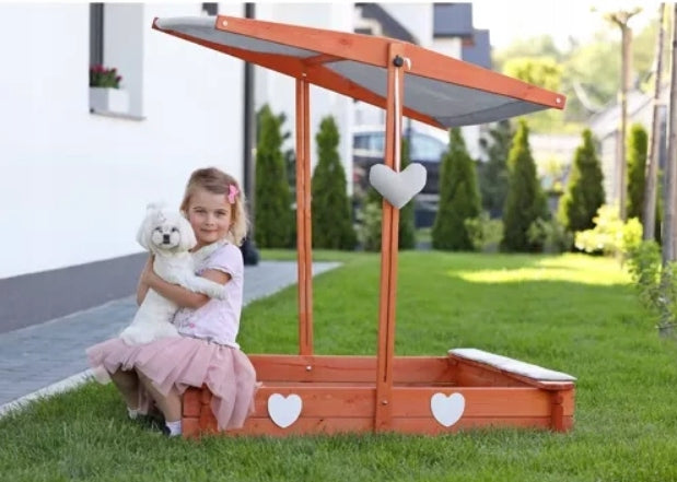 WOODEN SANDBOX WITH CANOPY CLOSED 120CM FOR A CHILD Length 120 cm