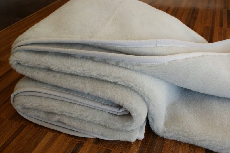WOOL BLANKET ALPACA ASH 140X200 – NATURAL ALPACA WOOL Brand Poszyte