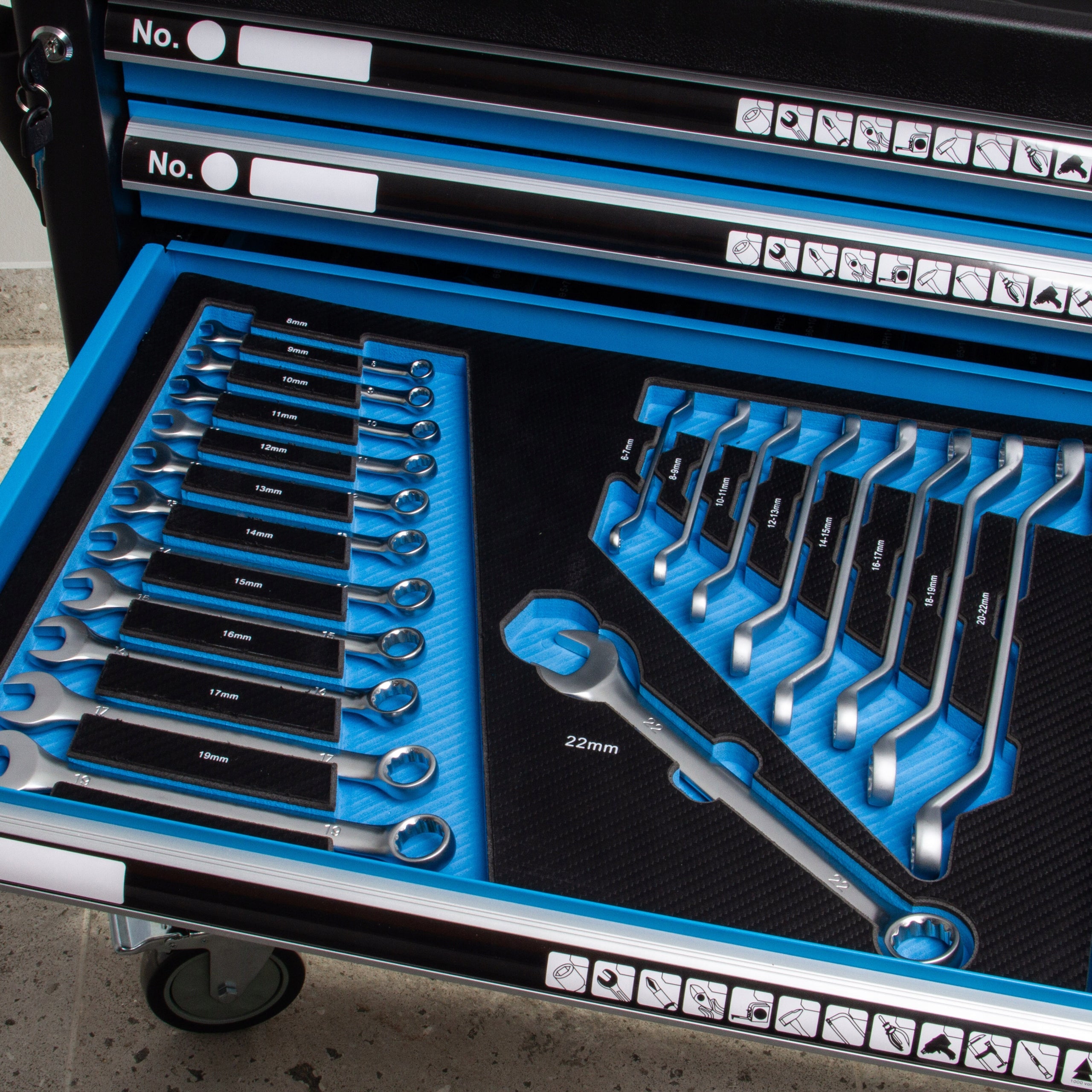 WORKSHOP CABINET SERVICE TROLLEY PREMIUM TOOLS SET 258EL Product width 79 cm