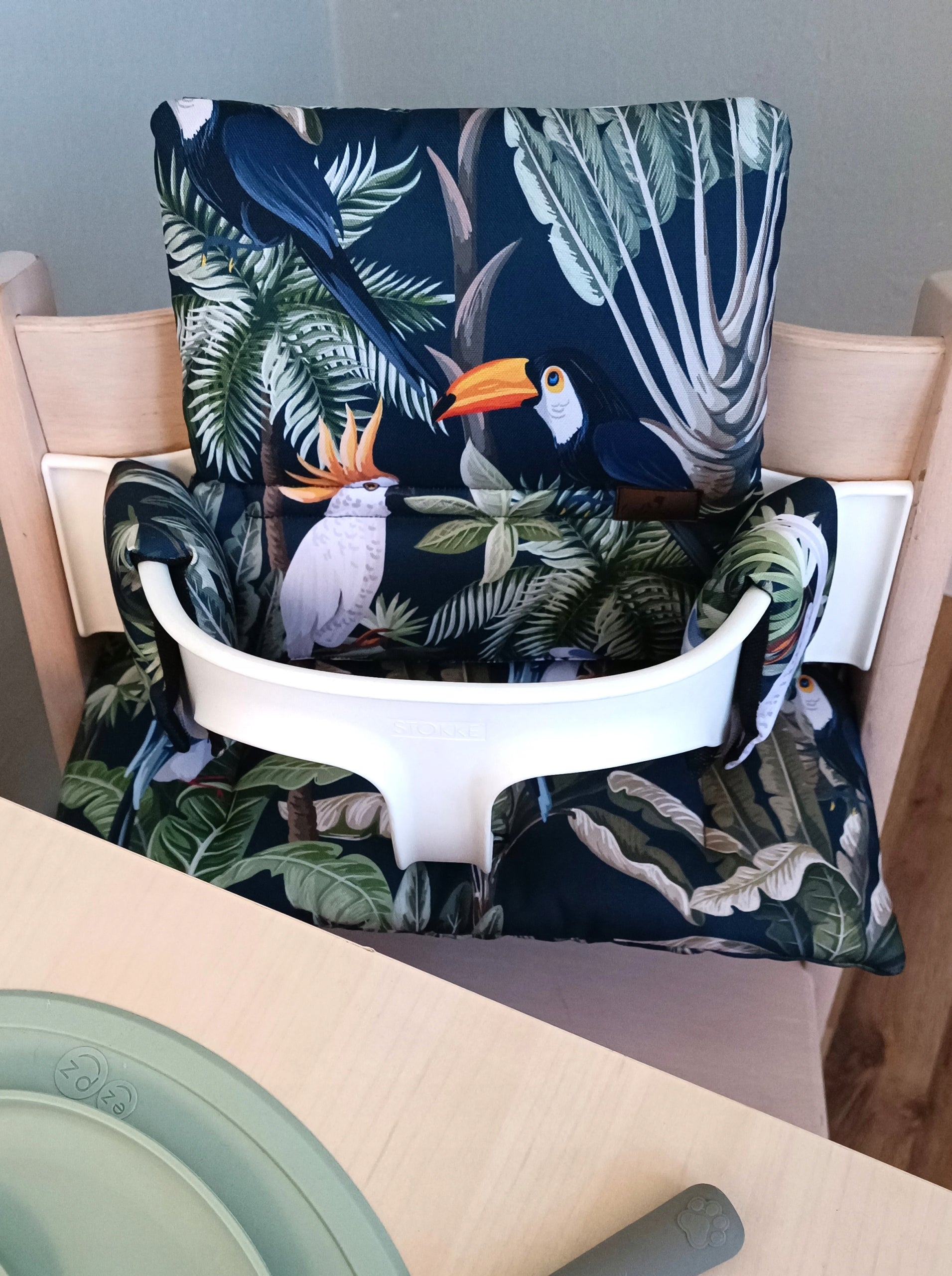 Waterproof Pillows for Stokke Tripp Trapp 2in1 Parrot on Black Packaging status original