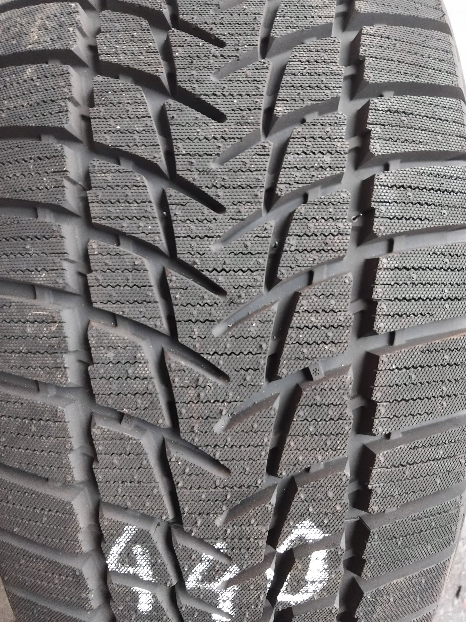 Winter tyre Radar Dimax Alpine 215/55R16 97H (XL) Number of tires offered 1 pc.