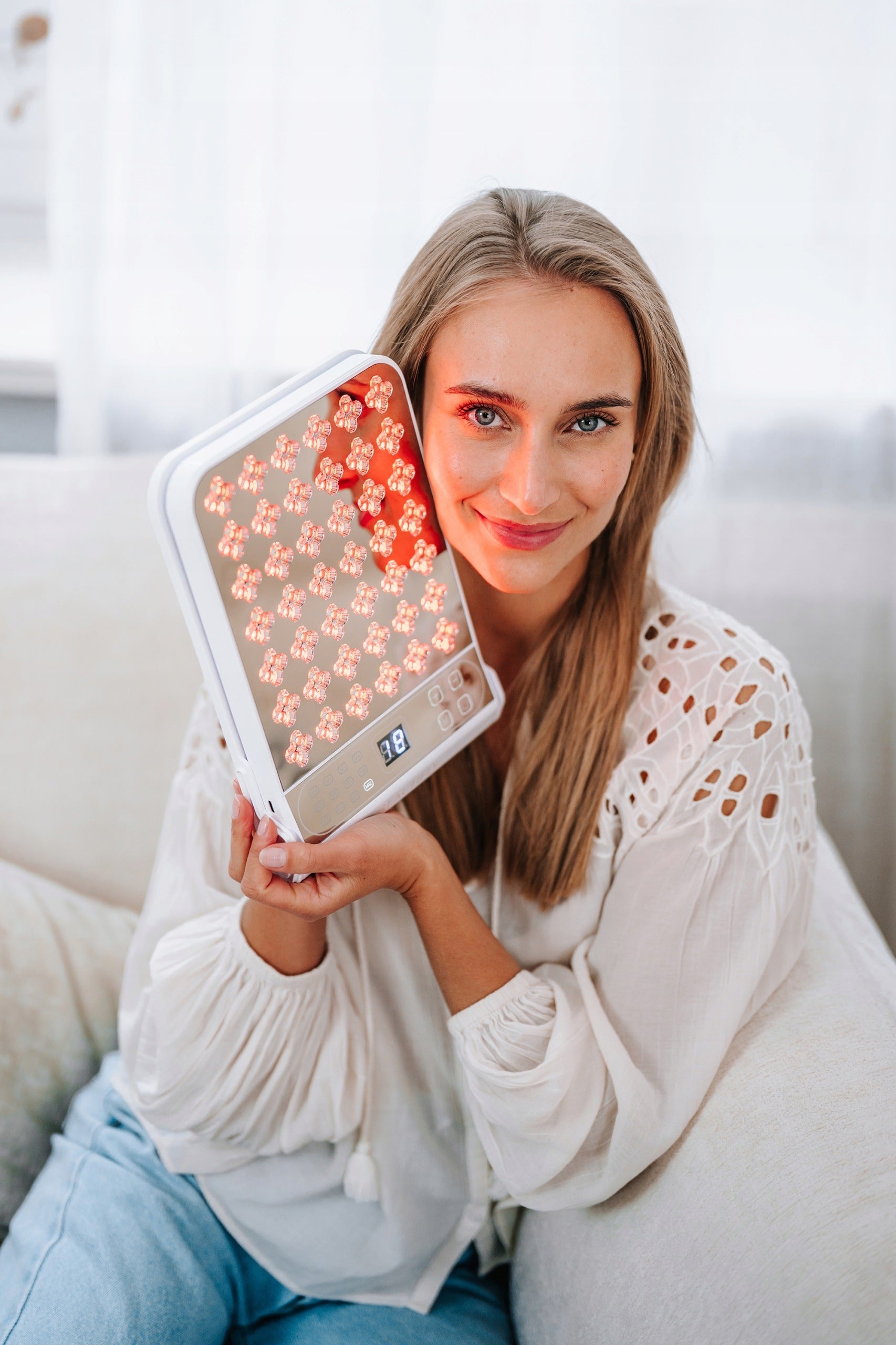 Wireless LED Panel for Face and Body Phototherapy Beautifly SkinGlow Packaging status original
