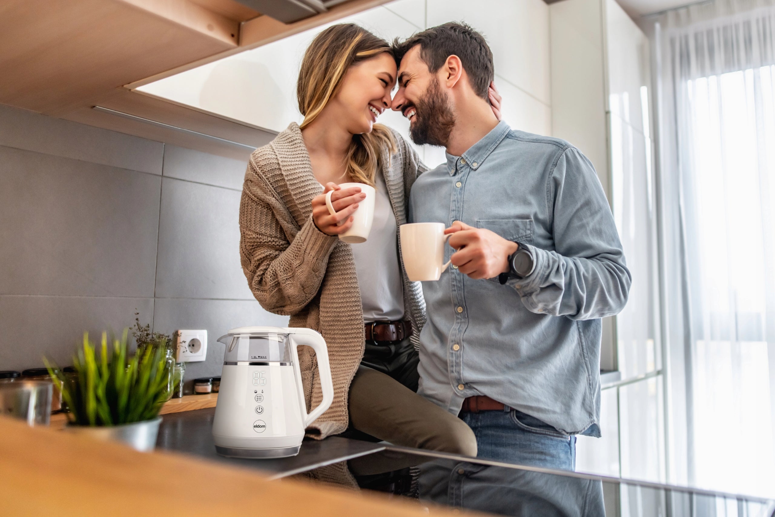 Wireless kettle with temperature control C505B Eldom 1100W 1L filter Packaging status original