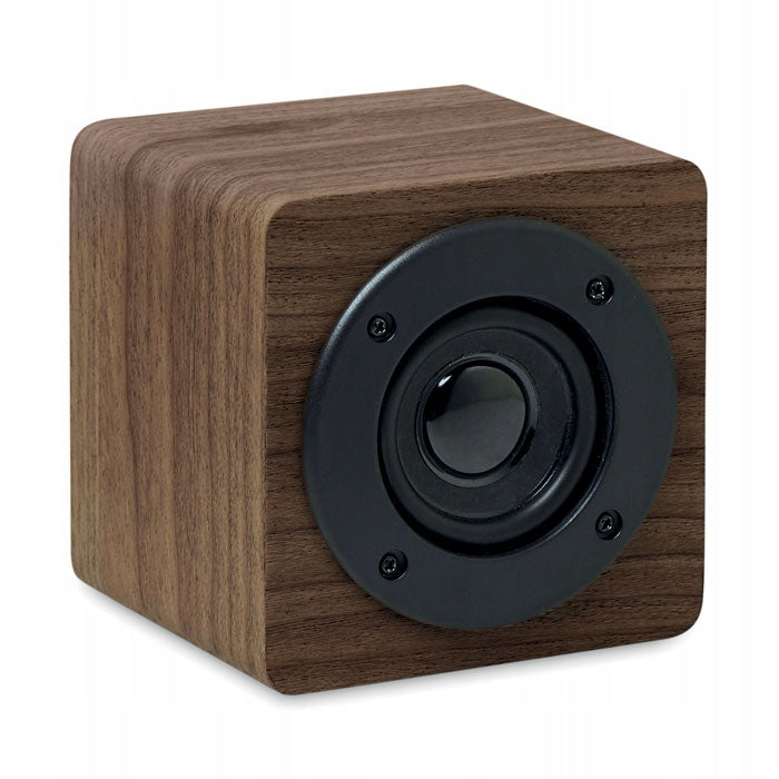 Wireless speaker with built-in amplifier Batteries included yes