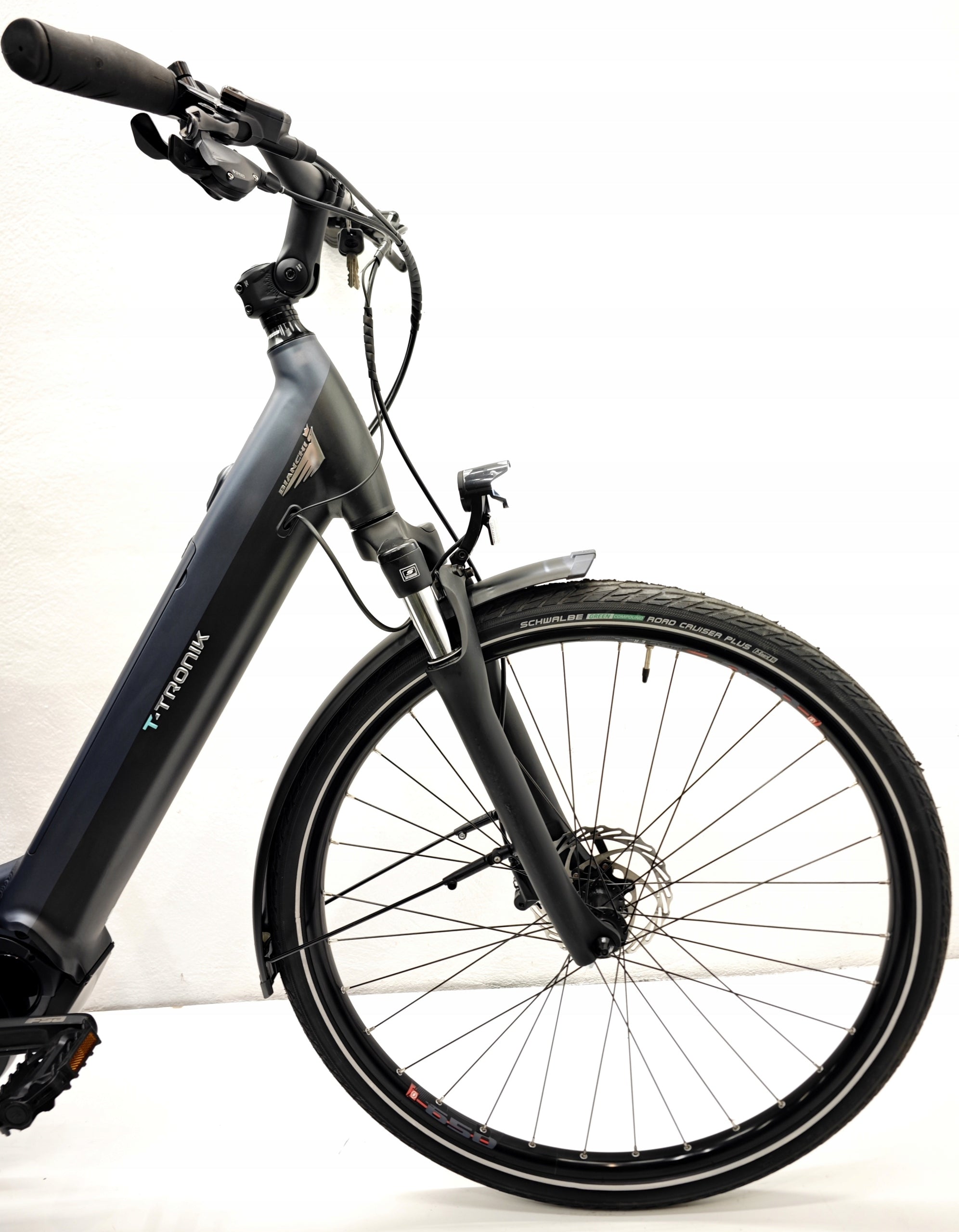 Women's electric bike Bianchi T Tronic C-Type 28 inches Roz 47cm M Shimano Frame size M