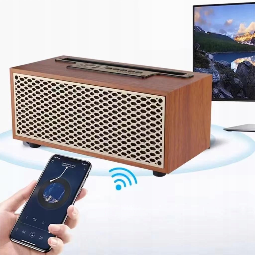 Wooden Retro Bluetooth Speaker FM Radio AM Strong Bass 8W For Gift