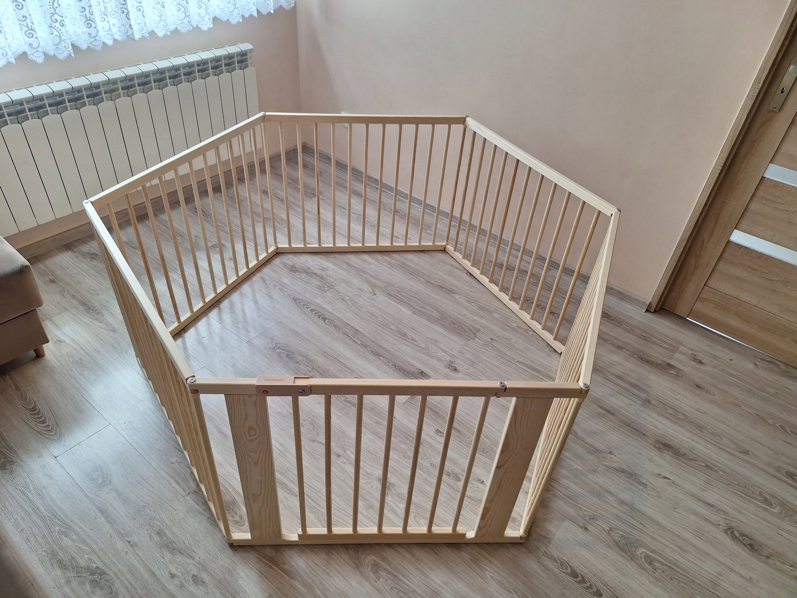 Wooden dog playpen with wicket modular fence 181x92 cm - height 72 Kind playpen