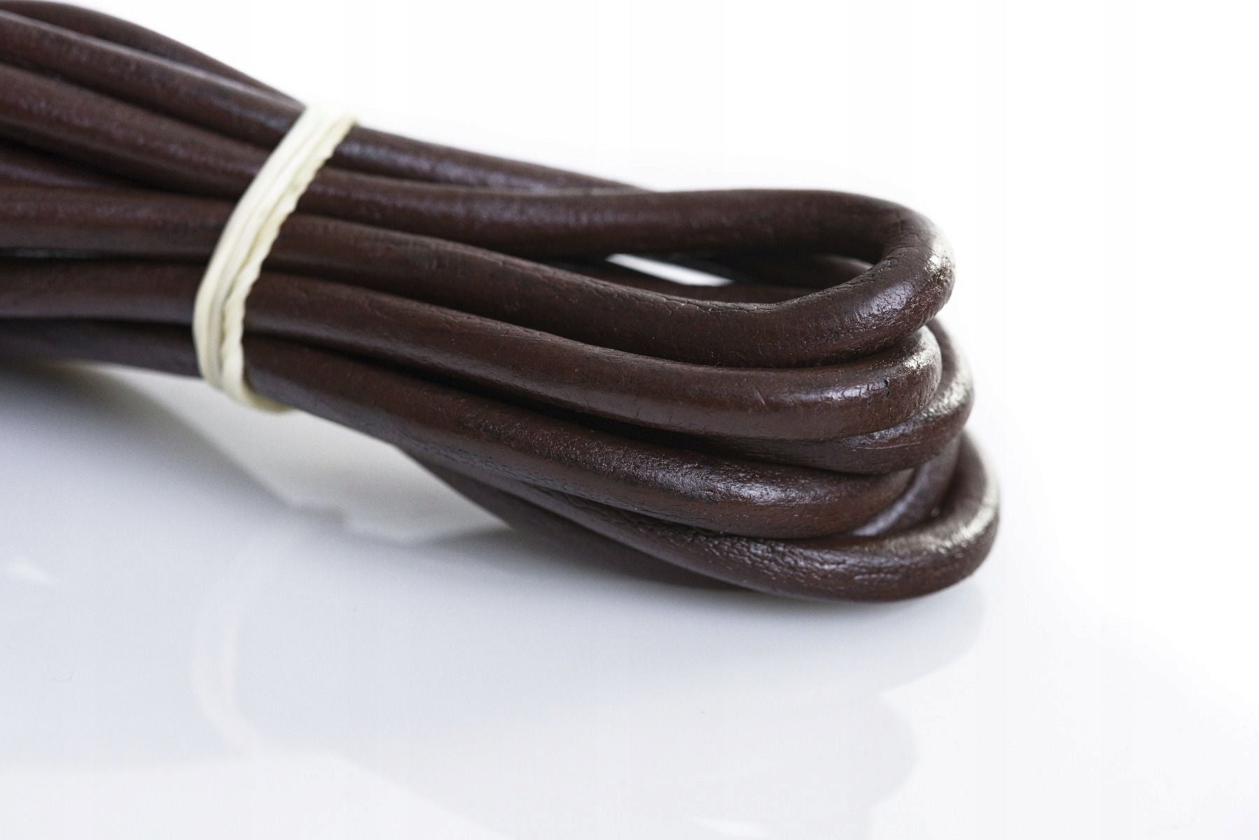 Wooden jump rope with bearing straps Kind leather