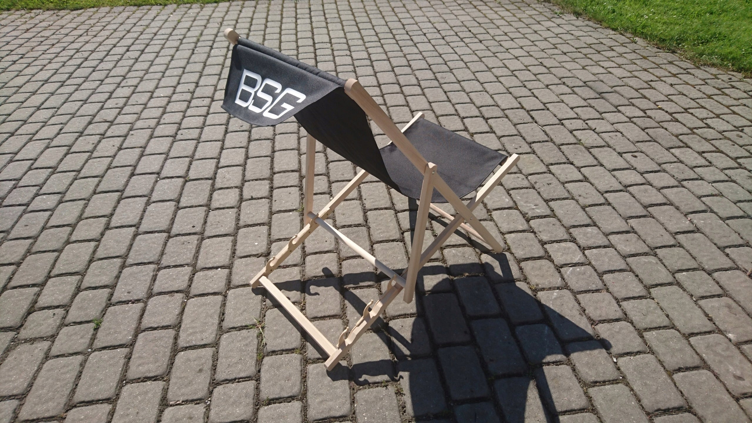 Wooden lounger with full color LOGO PRINT corporate advertising Kind sunbed