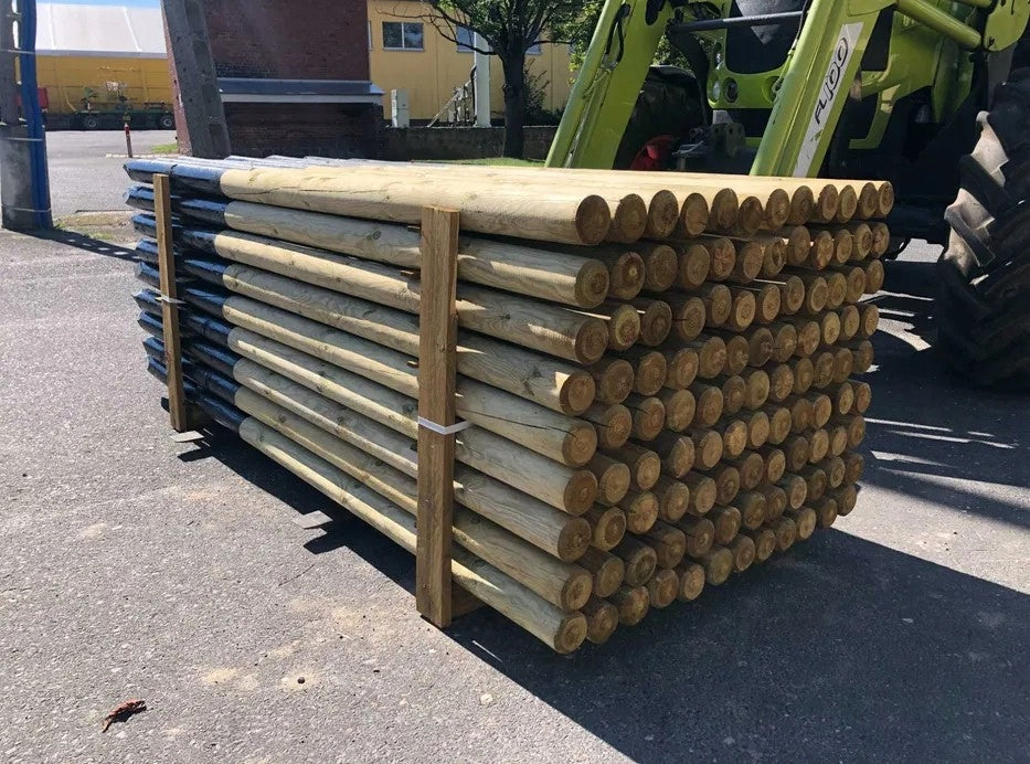 Wooden post stake fi9cm length 250cm imp pressure tarred, durable Manufacturer 1001