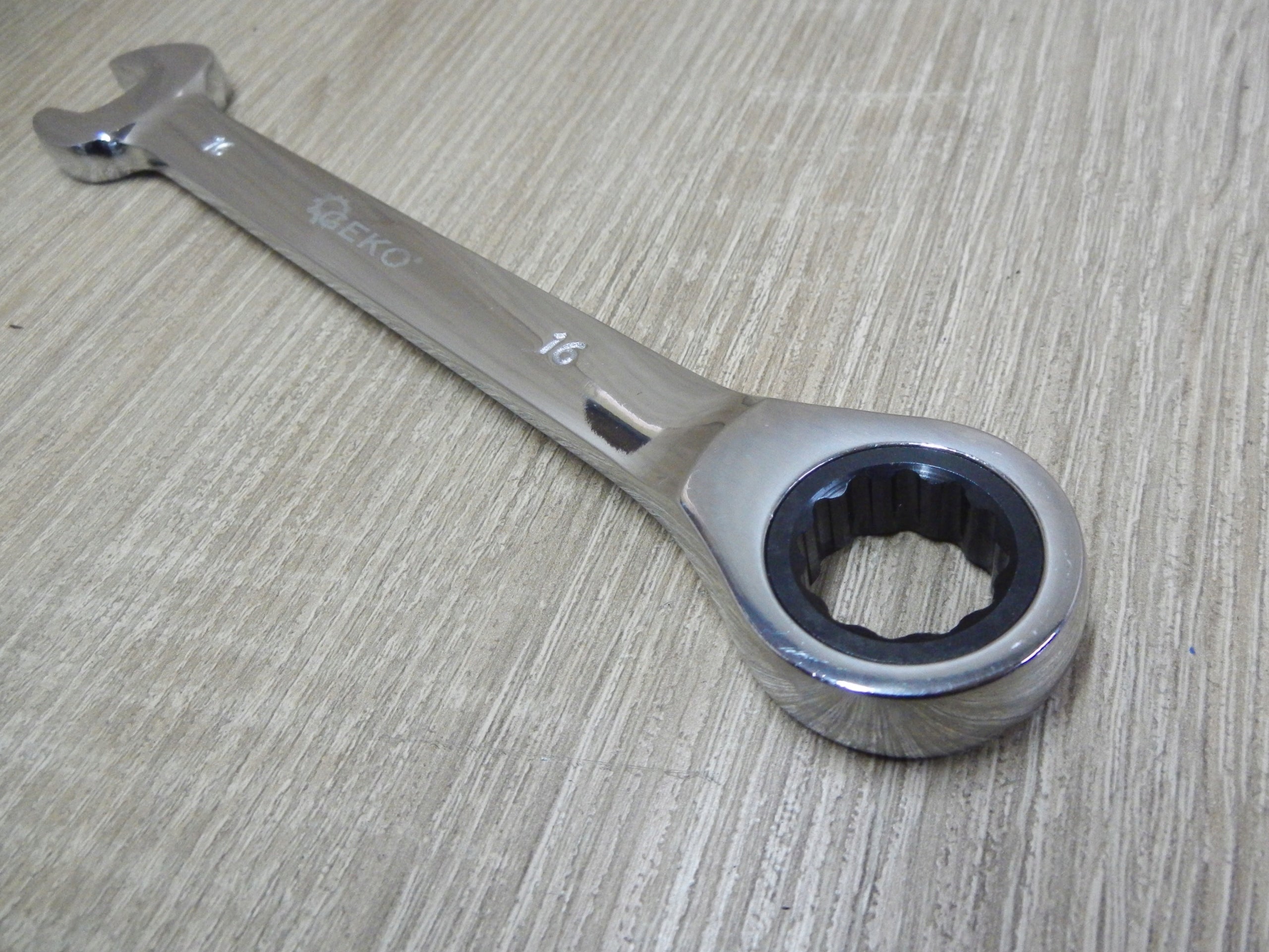 Wrench with Ratchet CrV 16mm EAN (GTIN) 5903079275513