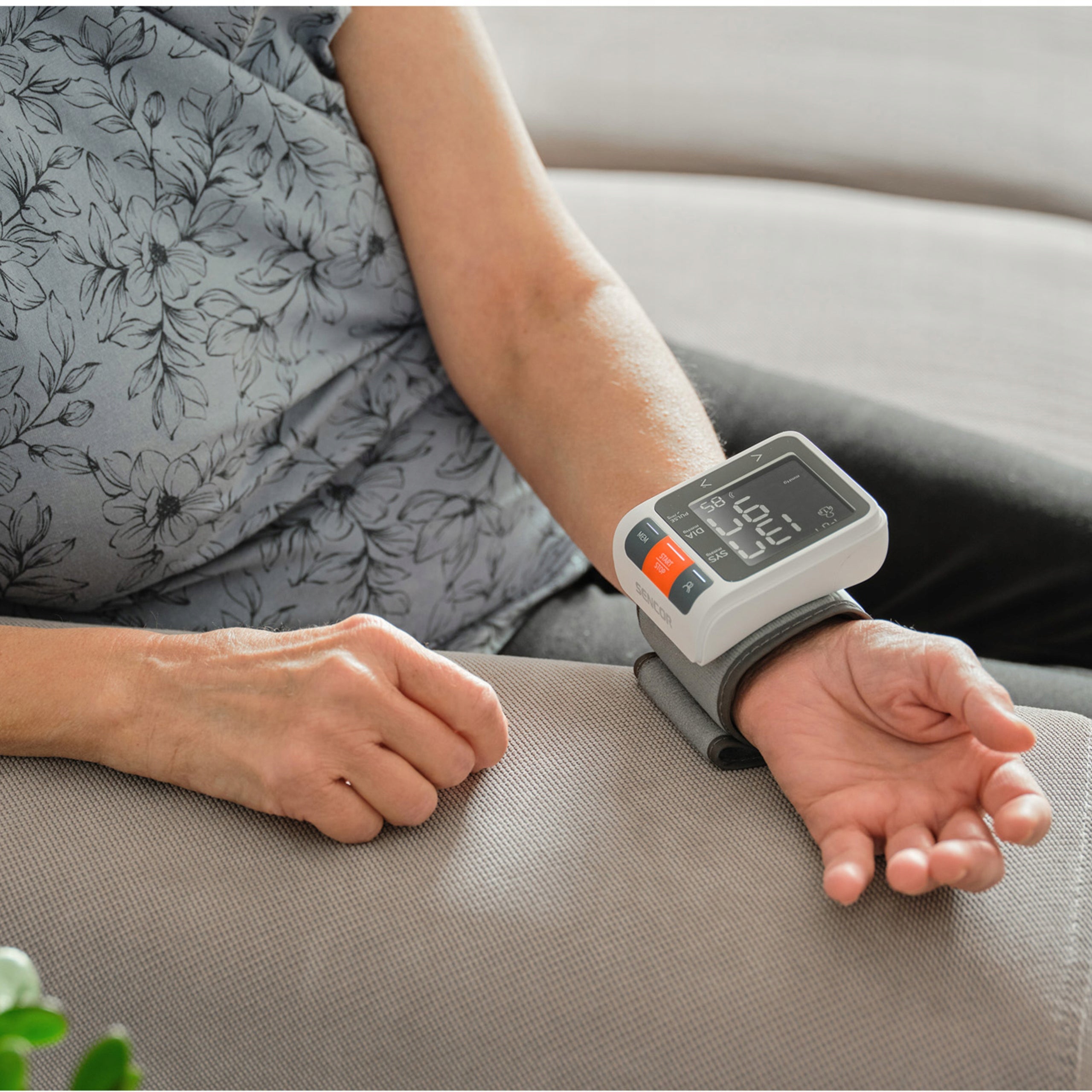 Wrist Blood Pressure Monitor Sencor SBD 0900WH DIGITAL MEASUREMENT MEMORY Packaging status original