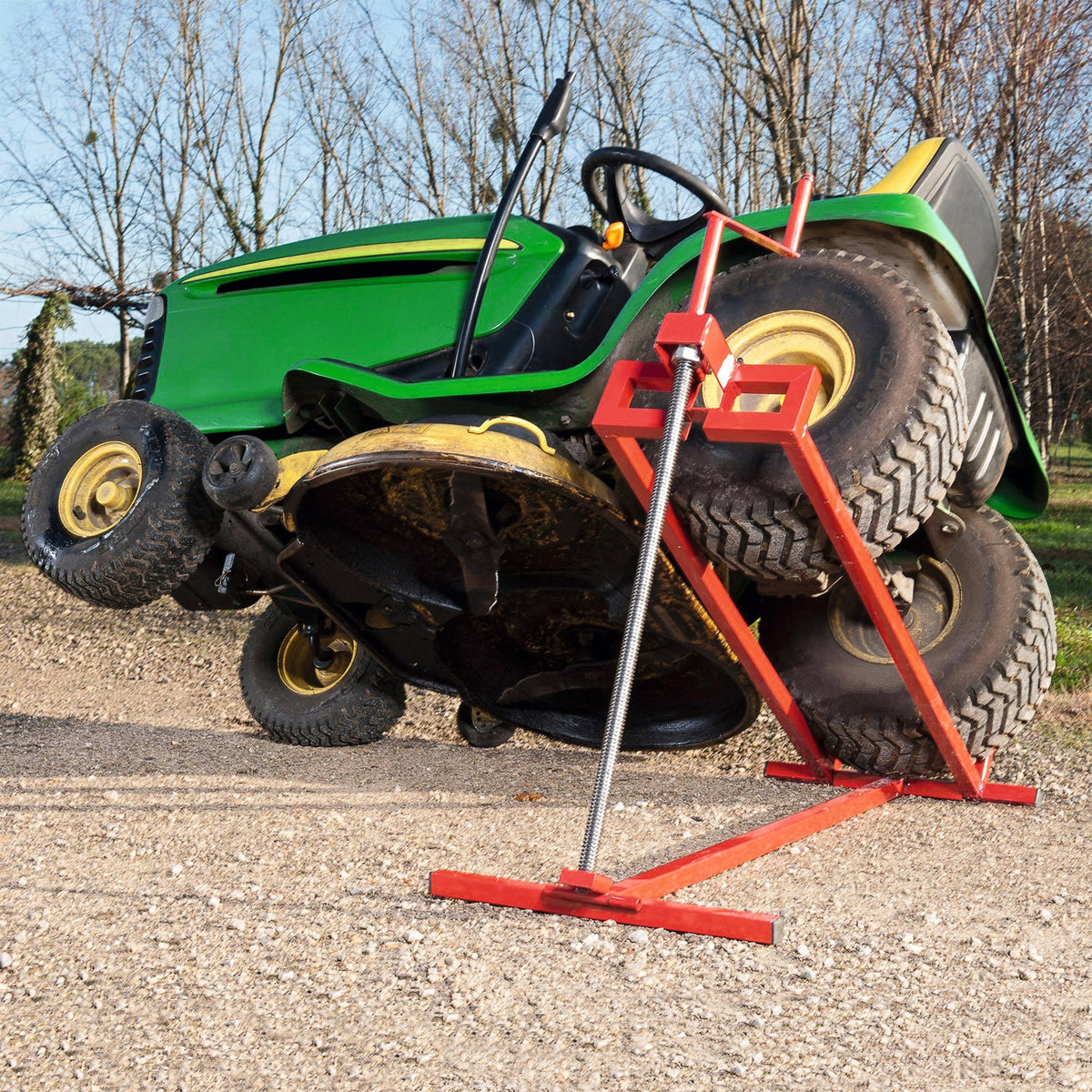 Zdvihák na čistenie kosačiek a ATV RTH400