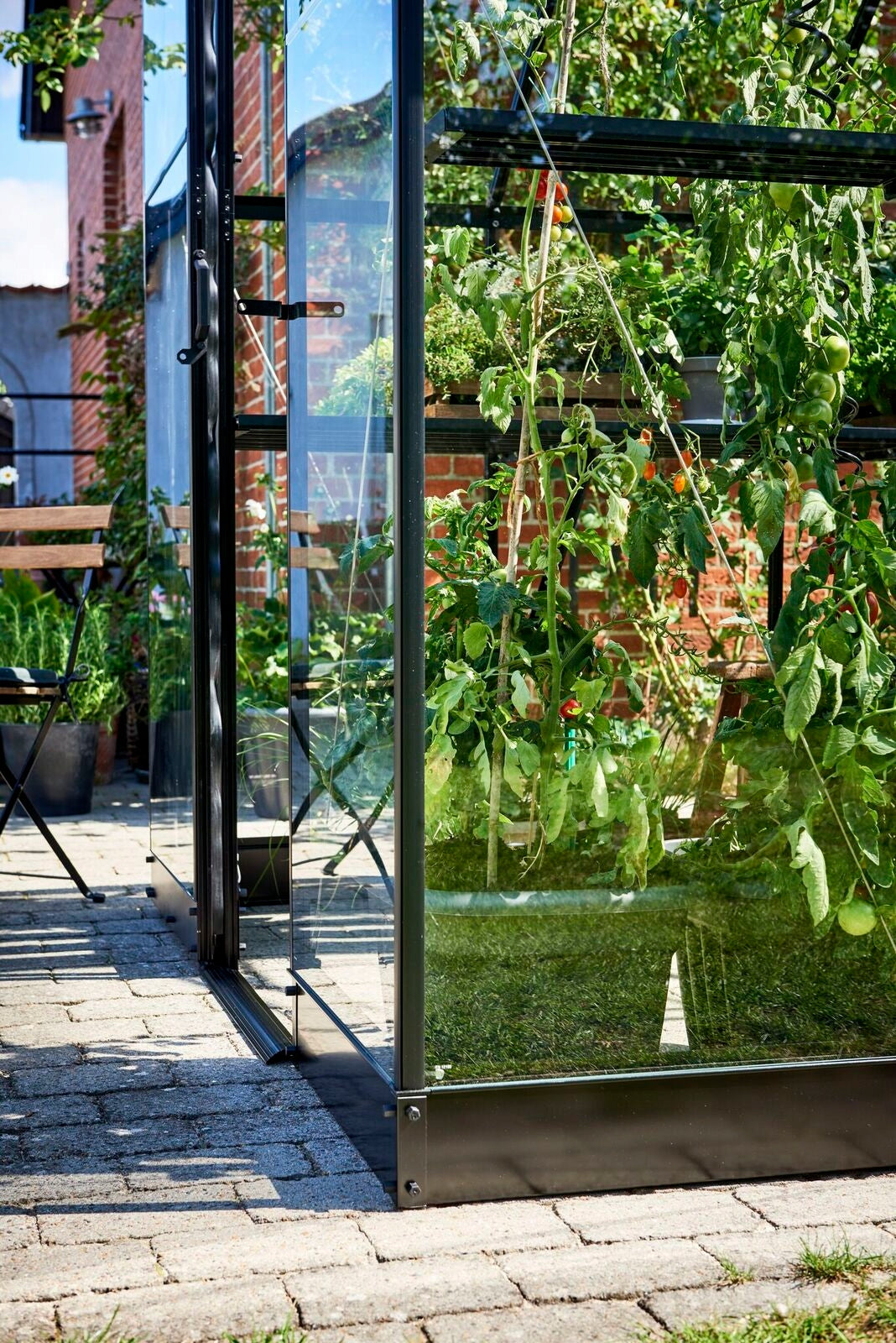 acm GREENHOUSE QUBE 812 2,51x3,74m BLACK TEMPERED GLASS ALUMINUM Manufacturer code F09863