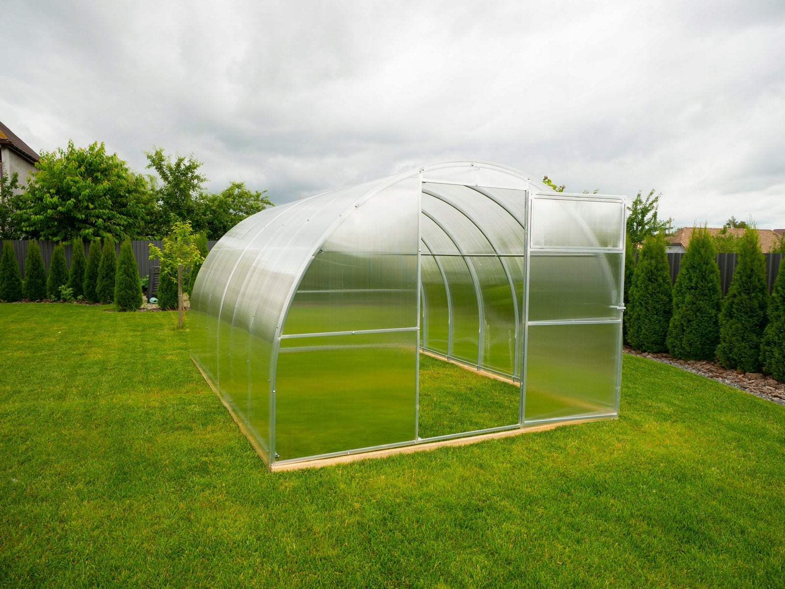 Šiltnamis AGRONOM LUX, 3x6 m, 4 mm polikarbonatas, 40x20 mm rėmas