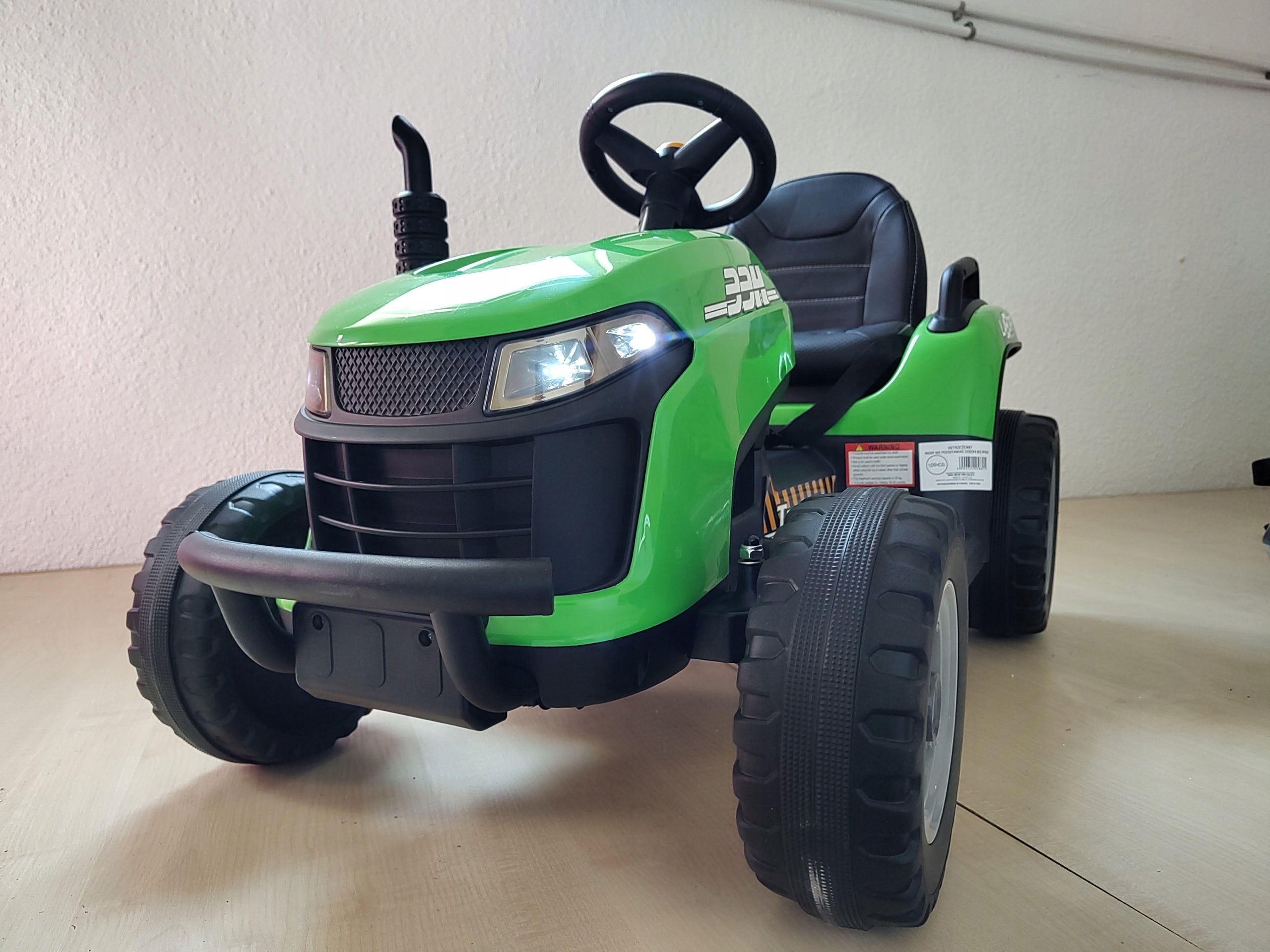 electric tractor 2engines 12V with trailer PILOT wheel EVA leather EAN (GTIN) 5904722258891