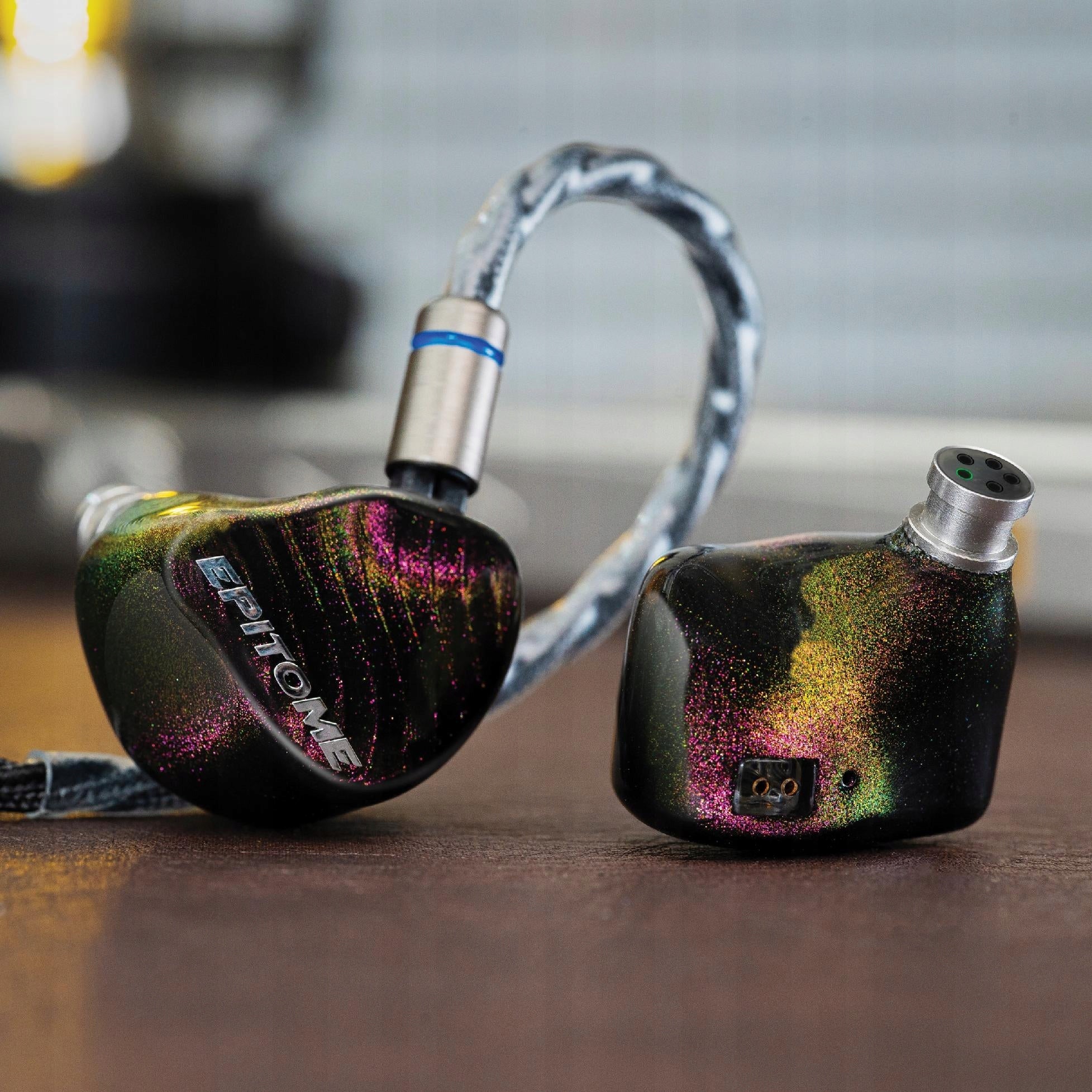 iBasso Epitome - Flagship Model - 8x EST and 12x BA (Sonion & Knowles) Packaging status original