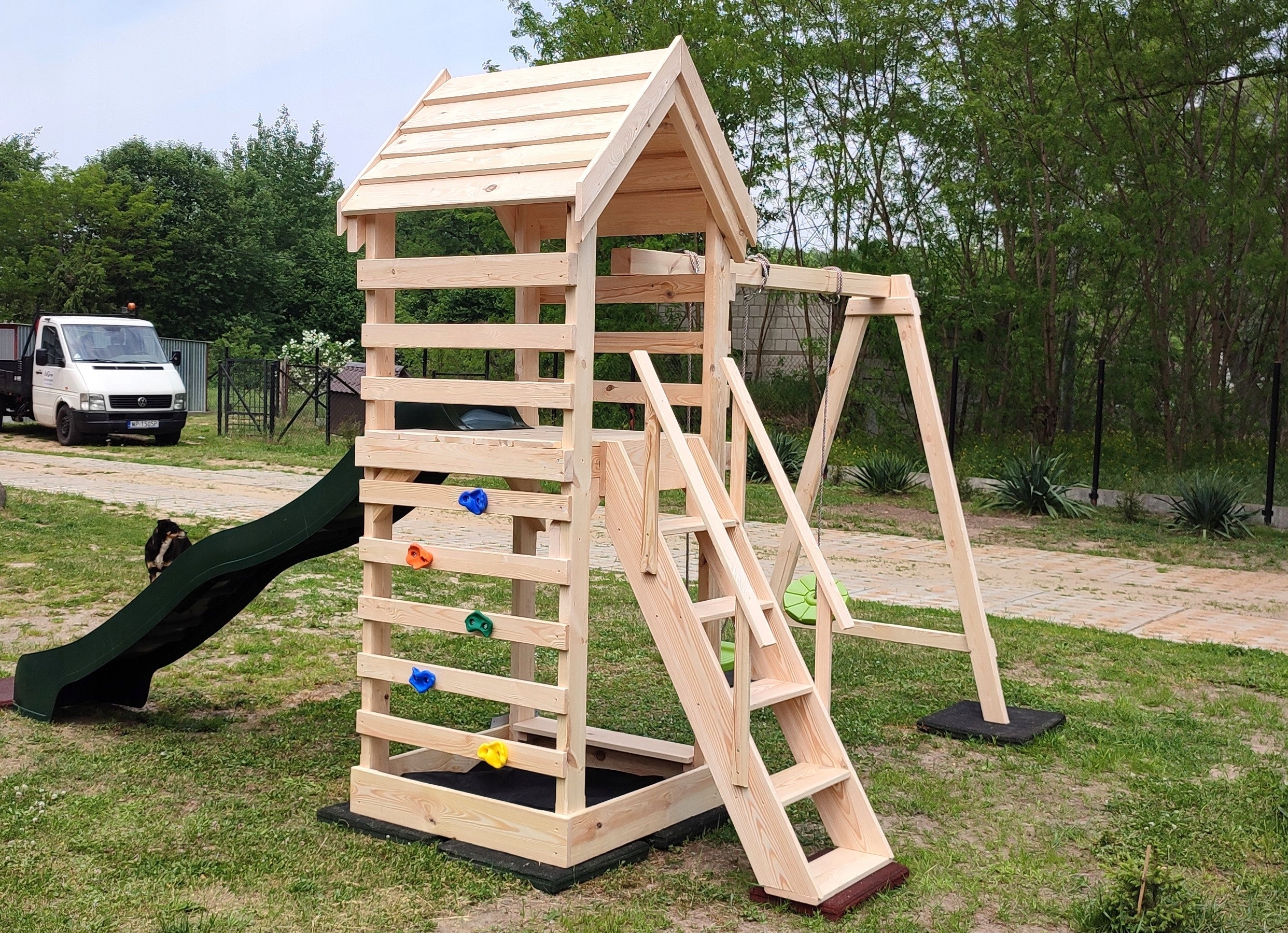toys "LENA" house, swing, board, sandbox, FREEBIE - Feeder! Dominant material wood