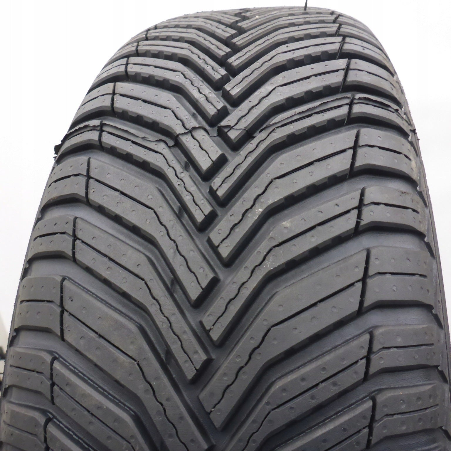 1 pc Multi-season tyre Michelin Cross2 205/55 R16 91W 2025 Unused Number of tires offered 1 pc.