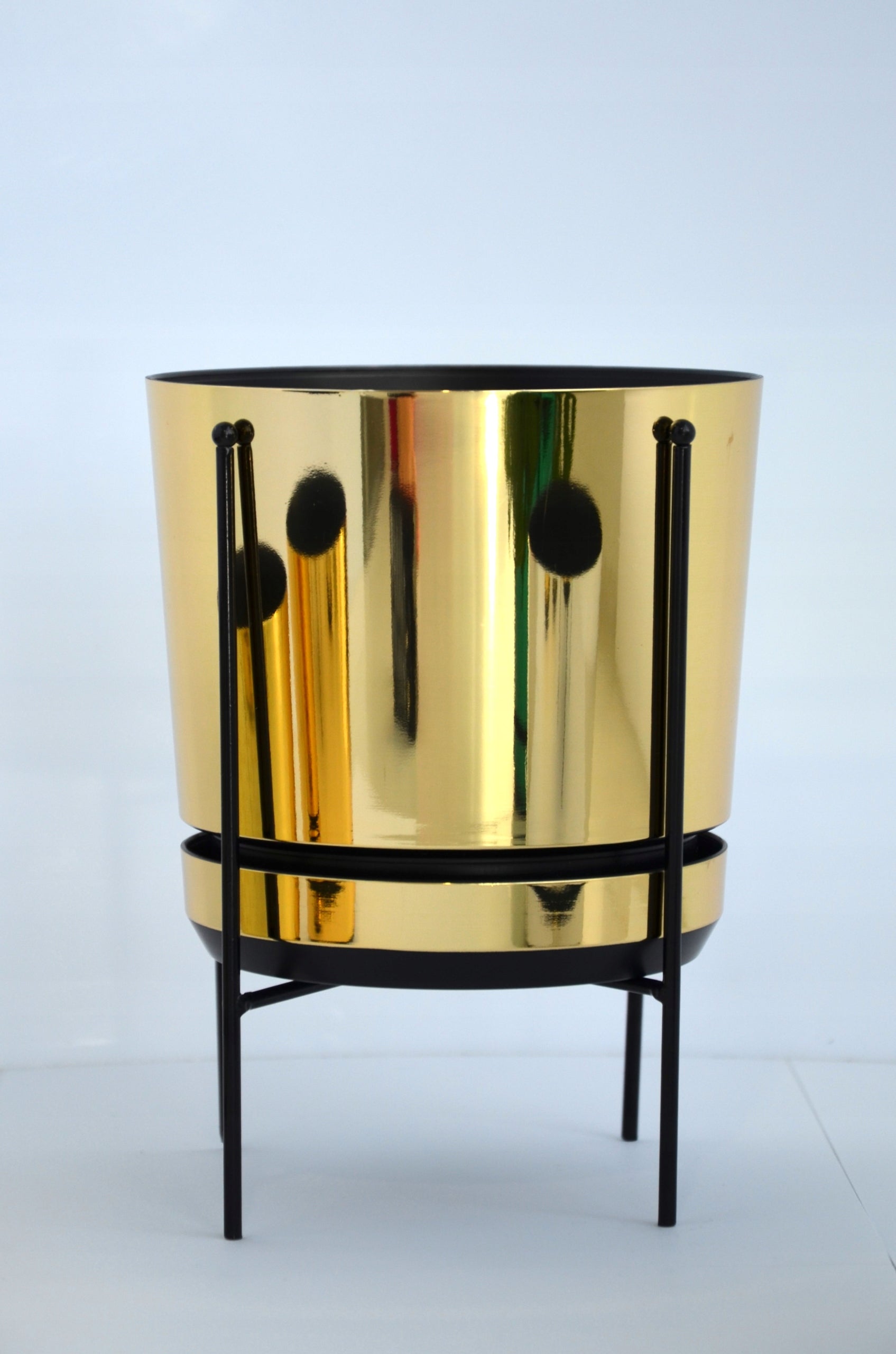 14 Flower pot on flower stand gold LOFT frame on legs with stand