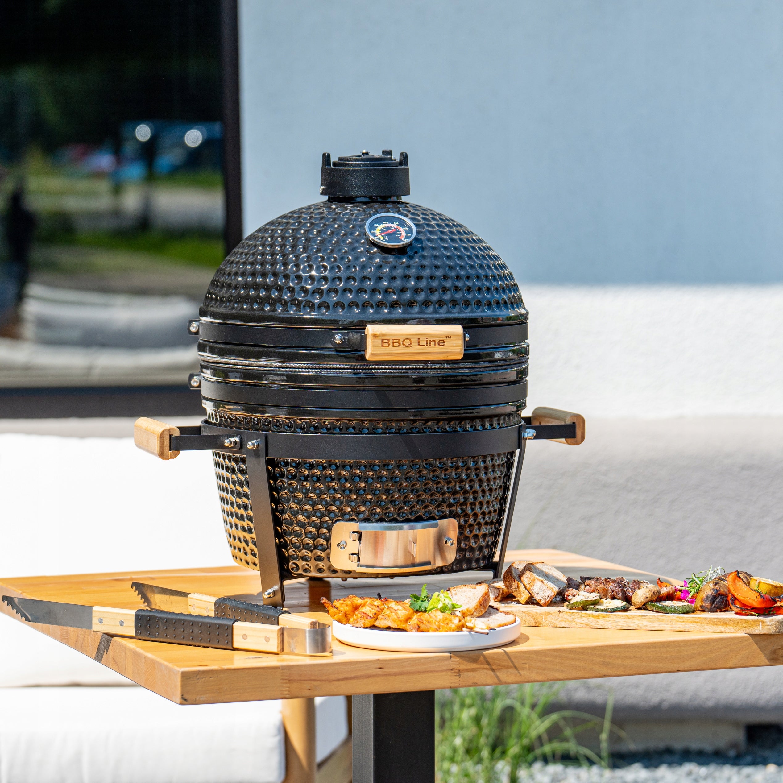 16T" CERAMIC PORTABLE GARDEN CHARCOAL GRILL WITH COVER ROUND STEEL Grill width 55 cm