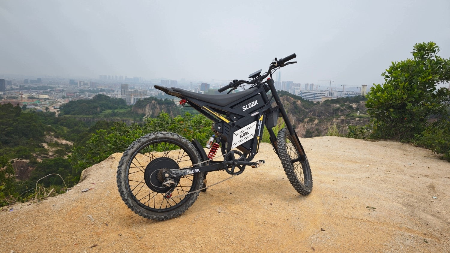 19" Electric Vehicle SLDBK E6 Ultra 7000W 85km/h 60V15Ah*2 90km oil brake Foldability partially assembled, calibrated