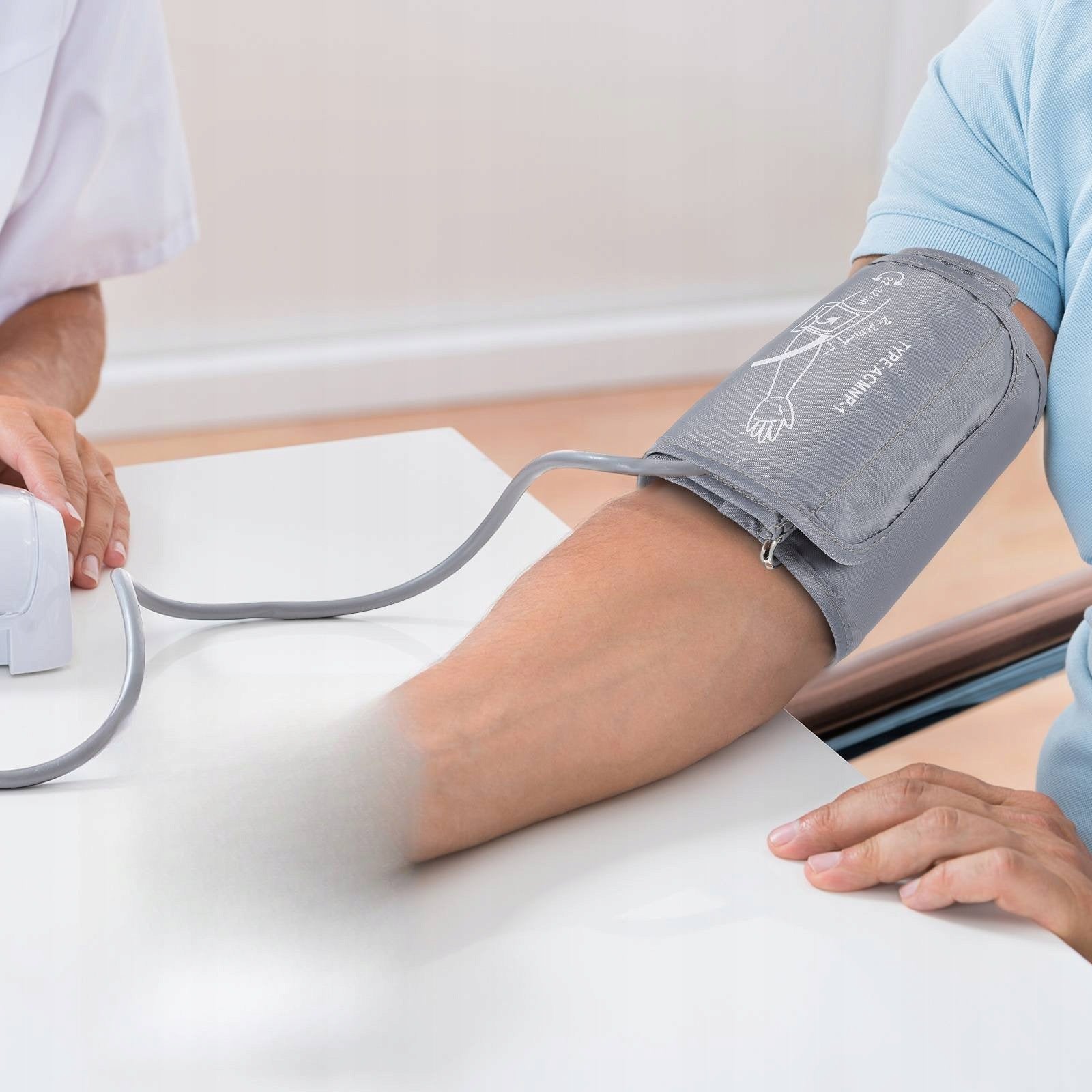 1SZT PRAKTYCZNY PASEK DO CIŚNIENIOMIERZA NA RAMIĘ Medical device yes