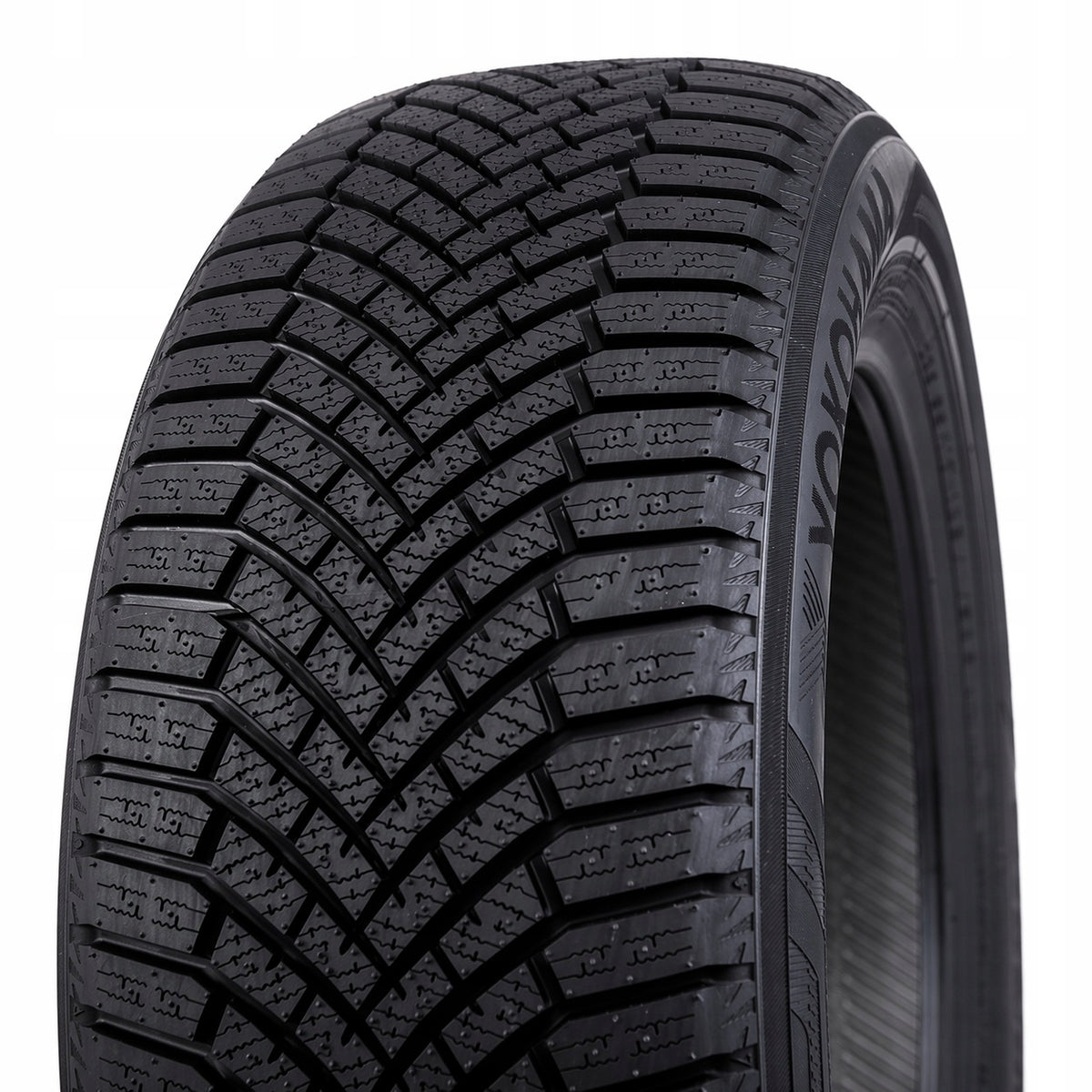 1x 225/60R18 Yokohama BluEarth Winter V906 SUV Tire