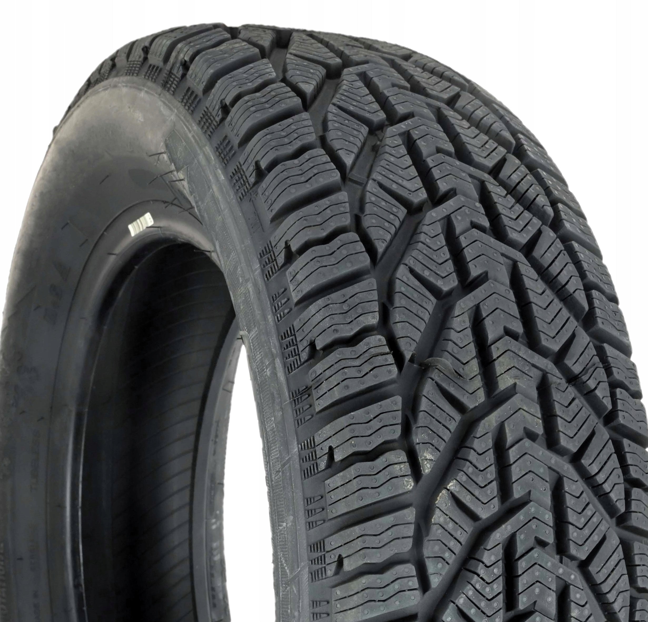 1x 235/55R17 103V XL WINTER Taurus Winter Tire Number of tires offered 1 pc.