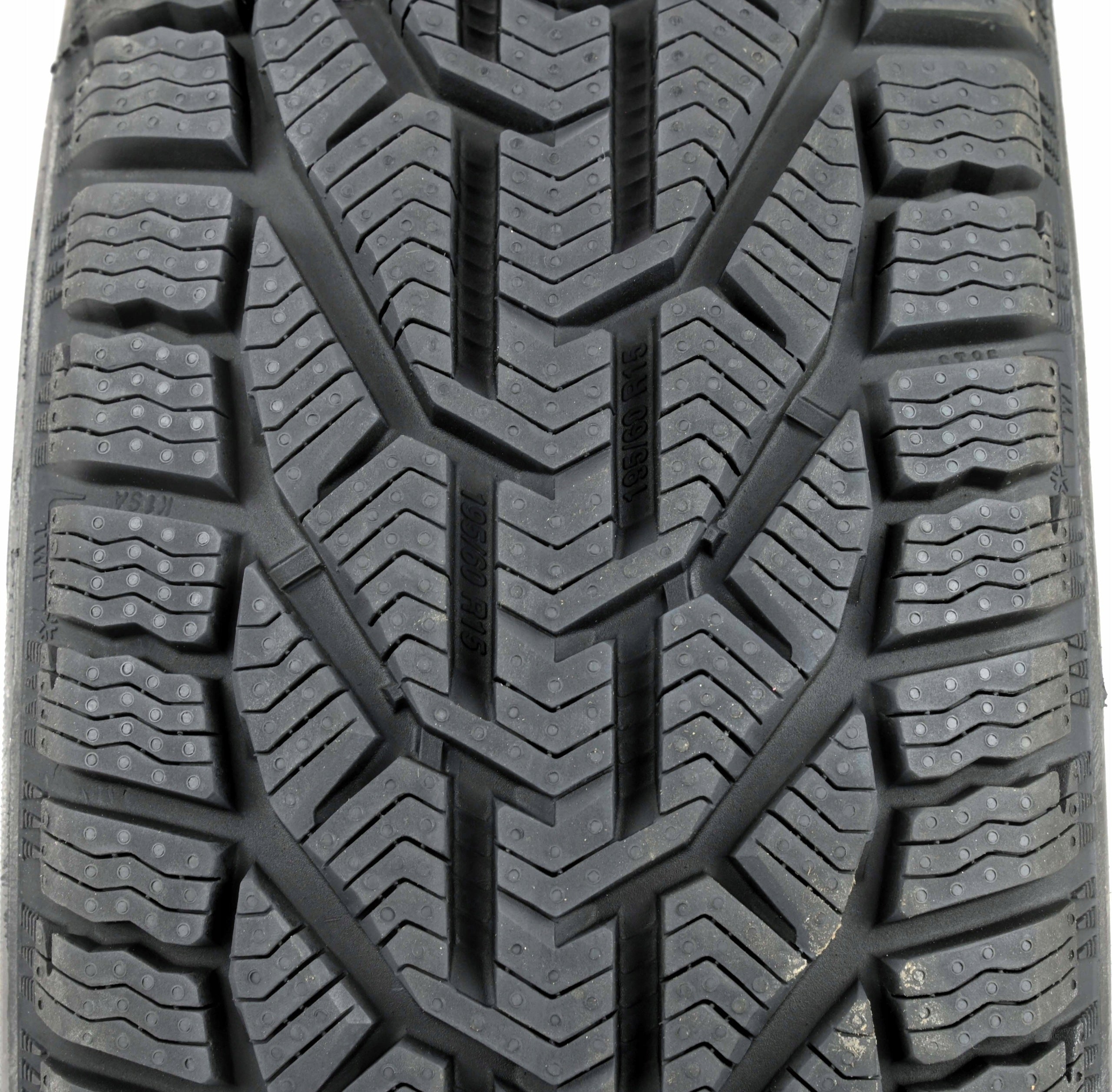 1x 235/55R17 103V XL WINTER Taurus Winter Tire Year of manufacture 2026/2025