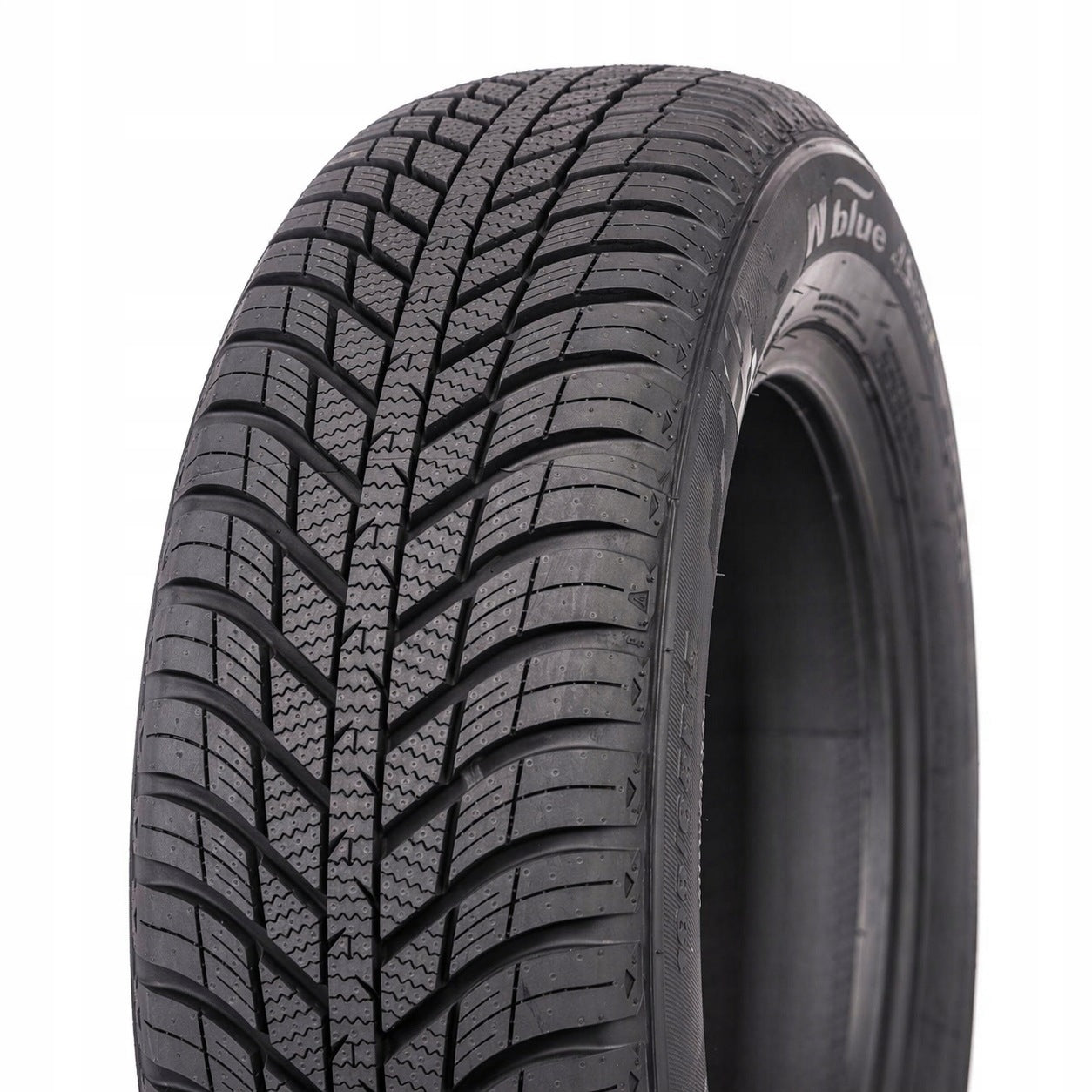 1x ALL-SEASON TYRE 225/60R18 Nexen NBLUE 4S 104V