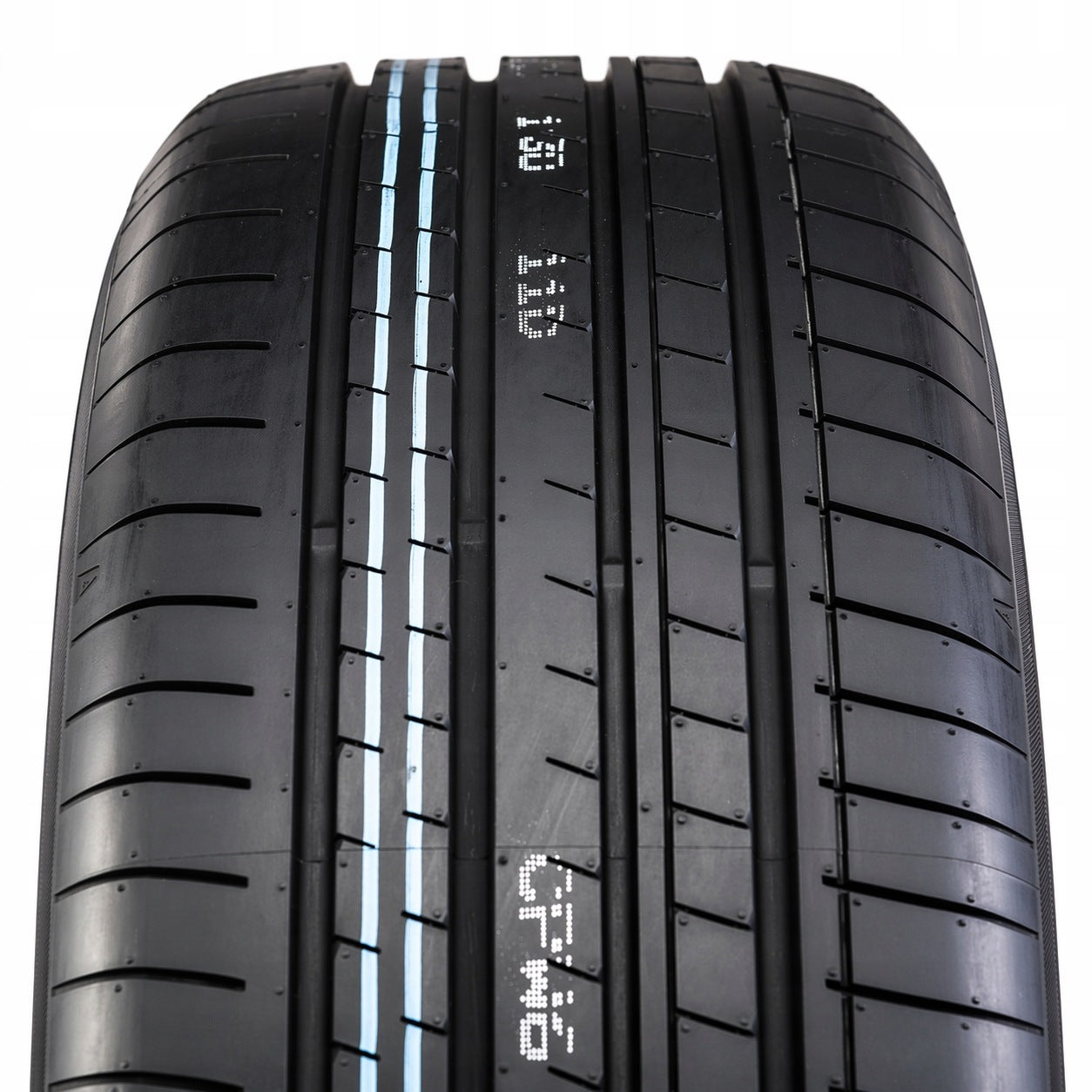 1x SUMMER TYRE 225/60R18 Yokohama ADVAN V61 100V Number of tires offered 1 pc.