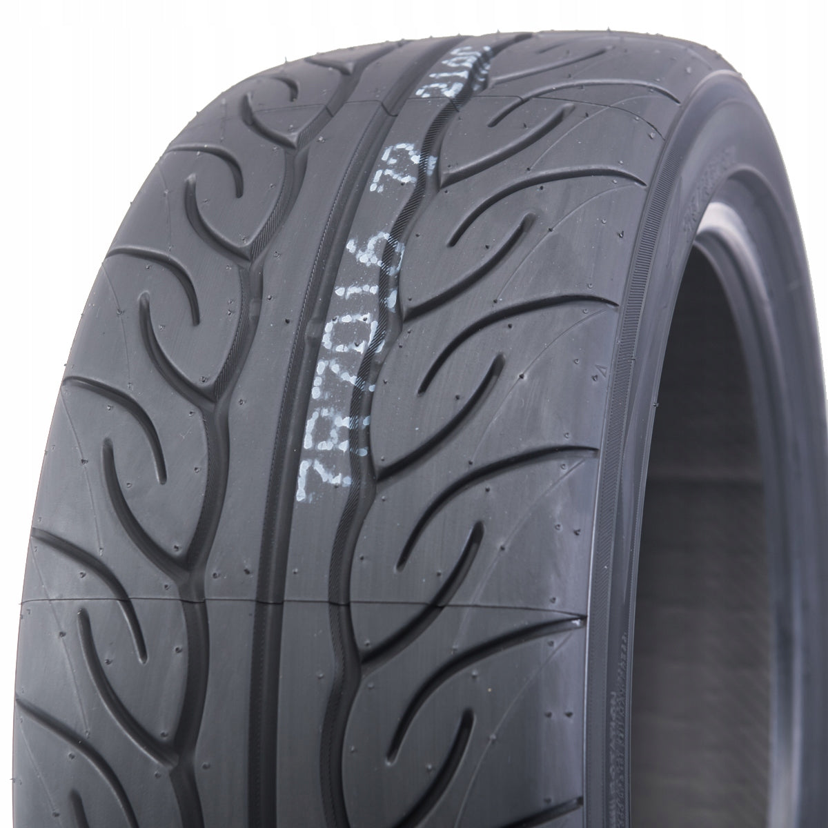 1x TIRE 225/40R18 Yokohama Advan Neova AD08 RS