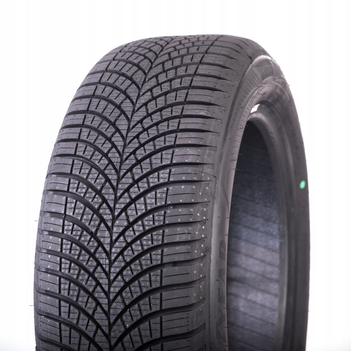 1x TIRE 225/55R18 Goodyear Vector 4Seasons Gen-3