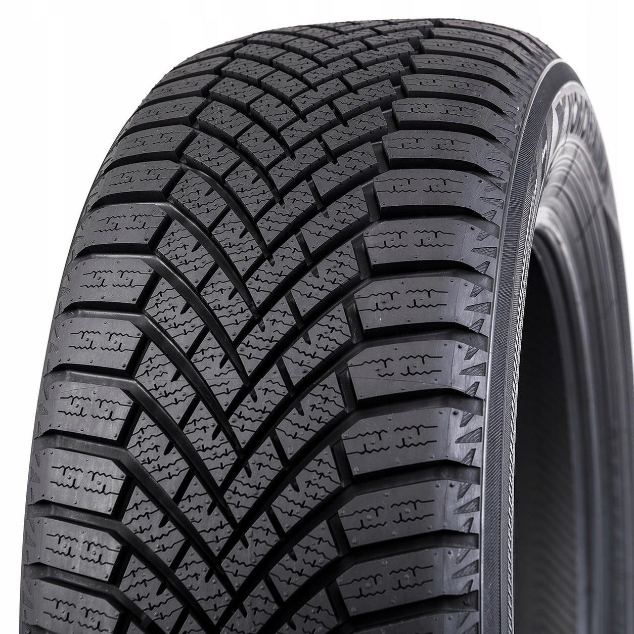 1x TIRE 245/40R18 Yokohama BluEarth Winter V906 Number of tires offered 1 pc.