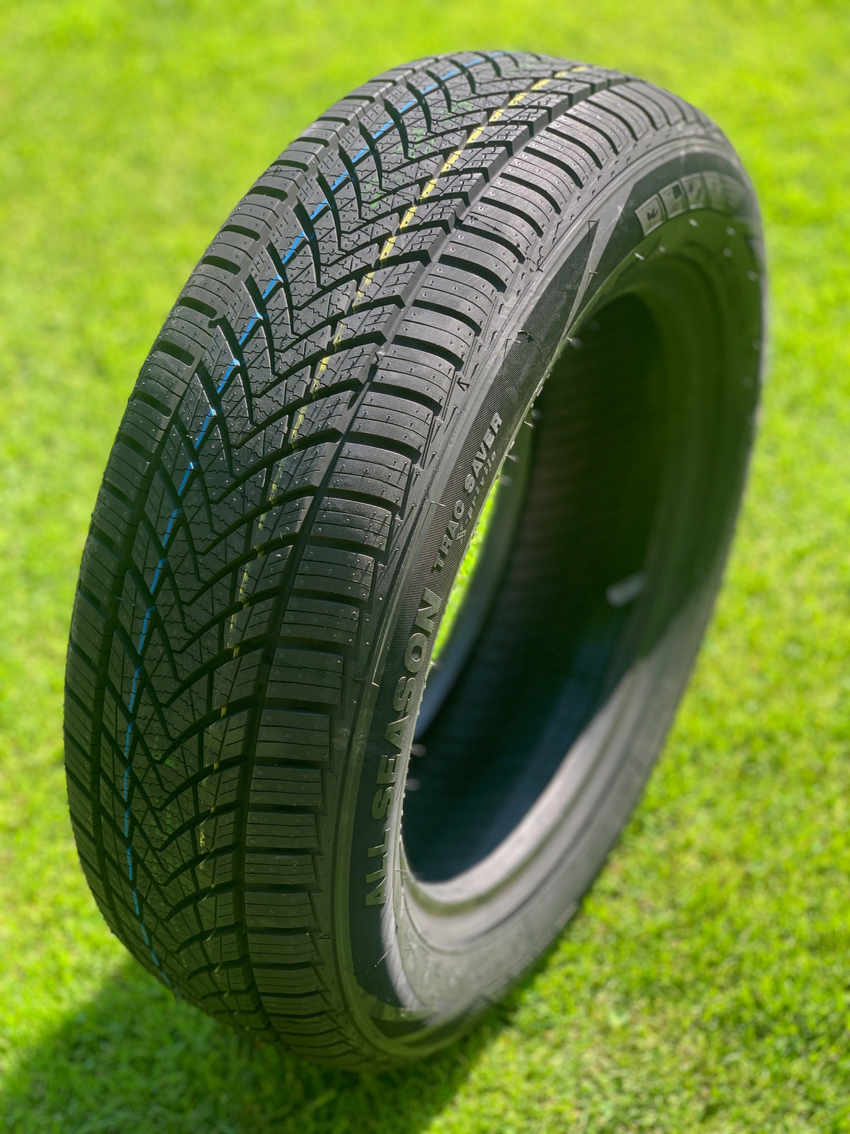 1x TRACMAX A/S Trac Saver 195/50/15 195/50R15 195/50 R15 Year-round 2026 Number of tires offered 1 pc.